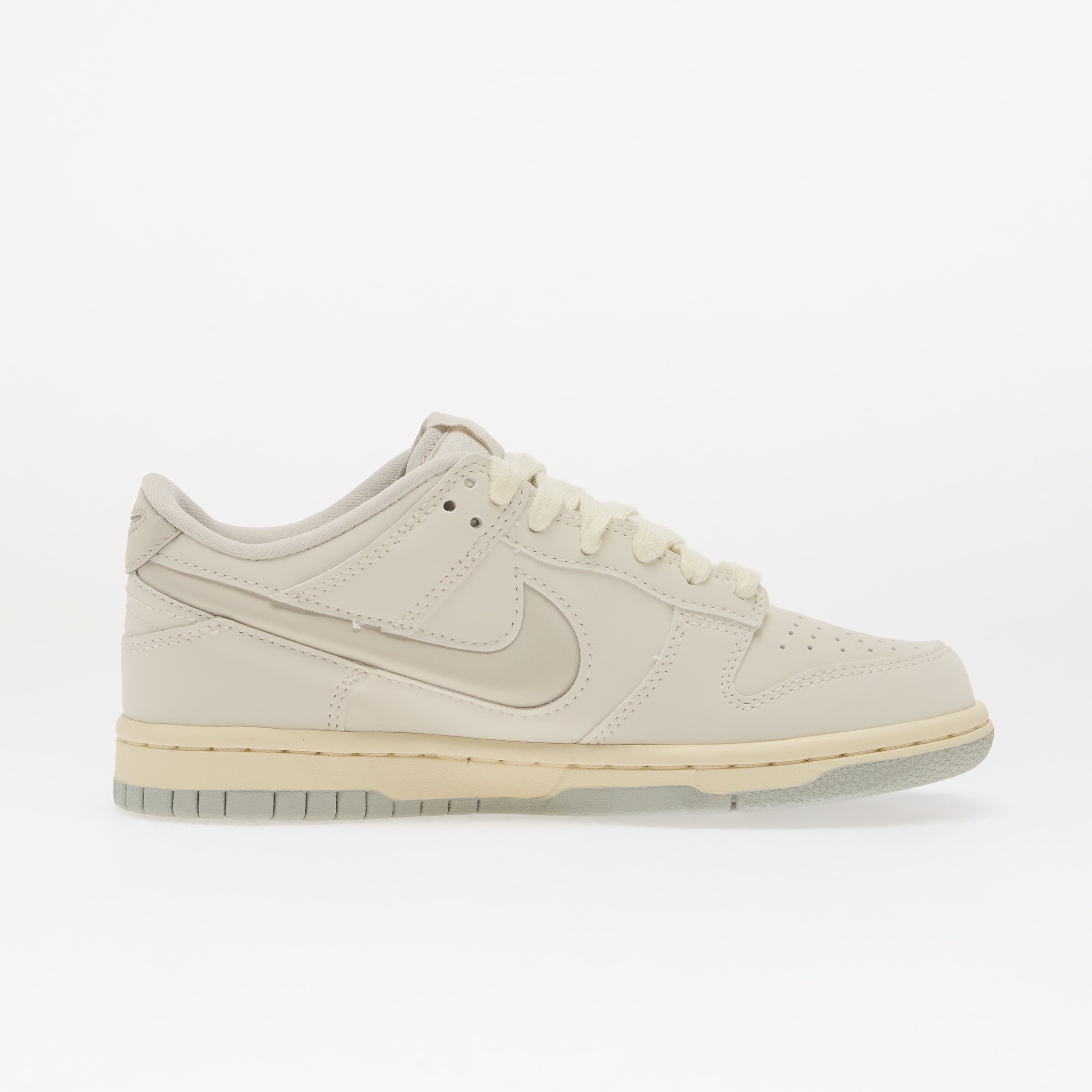 Nike Обувки Dunk Low LV8 Kids Sail/ Light Bone/ Coconut Milk