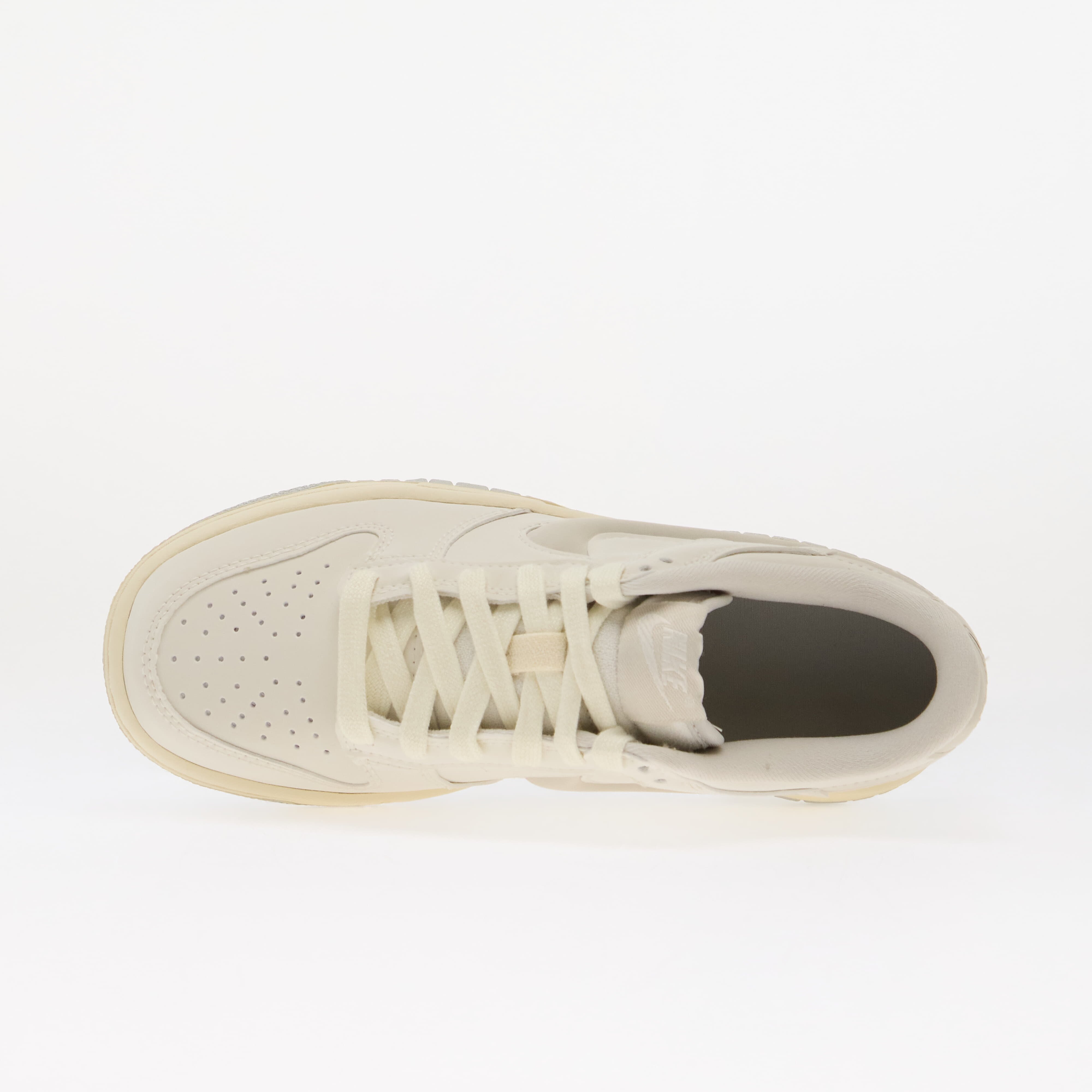 Nike Обувки Dunk Low LV8 Kids Sail/ Light Bone/ Coconut Milk