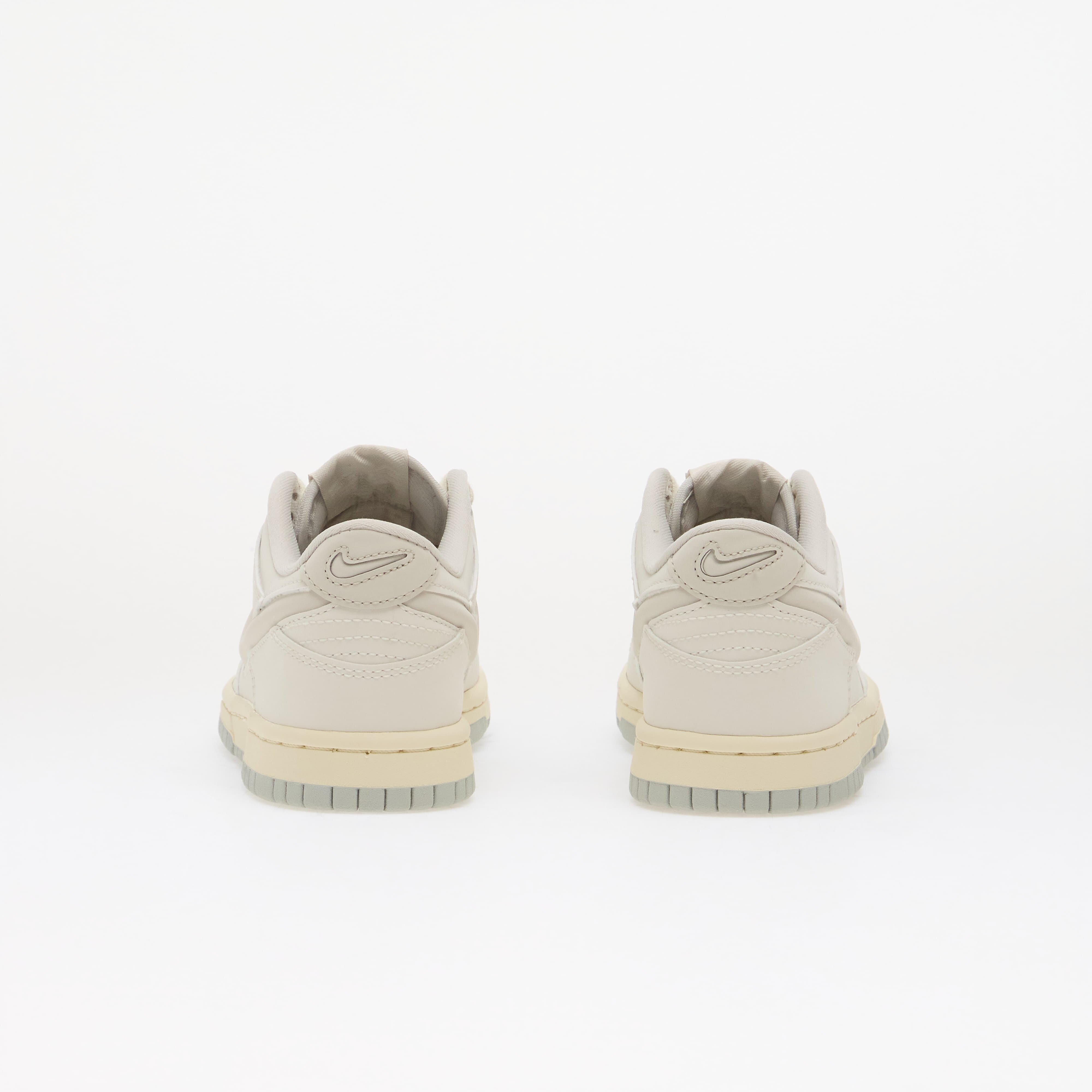 Nike Обувки Dunk Low LV8 Kids Sail/ Light Bone/ Coconut Milk