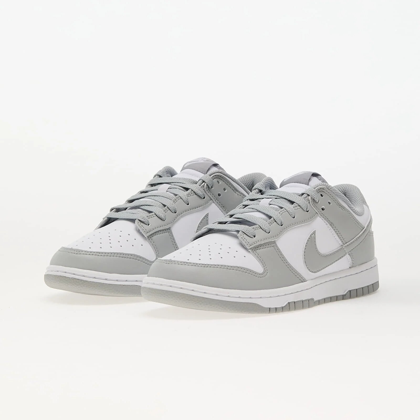 Nike Обувки Dunk Low Retro White/ Lt Smoke Grey-White