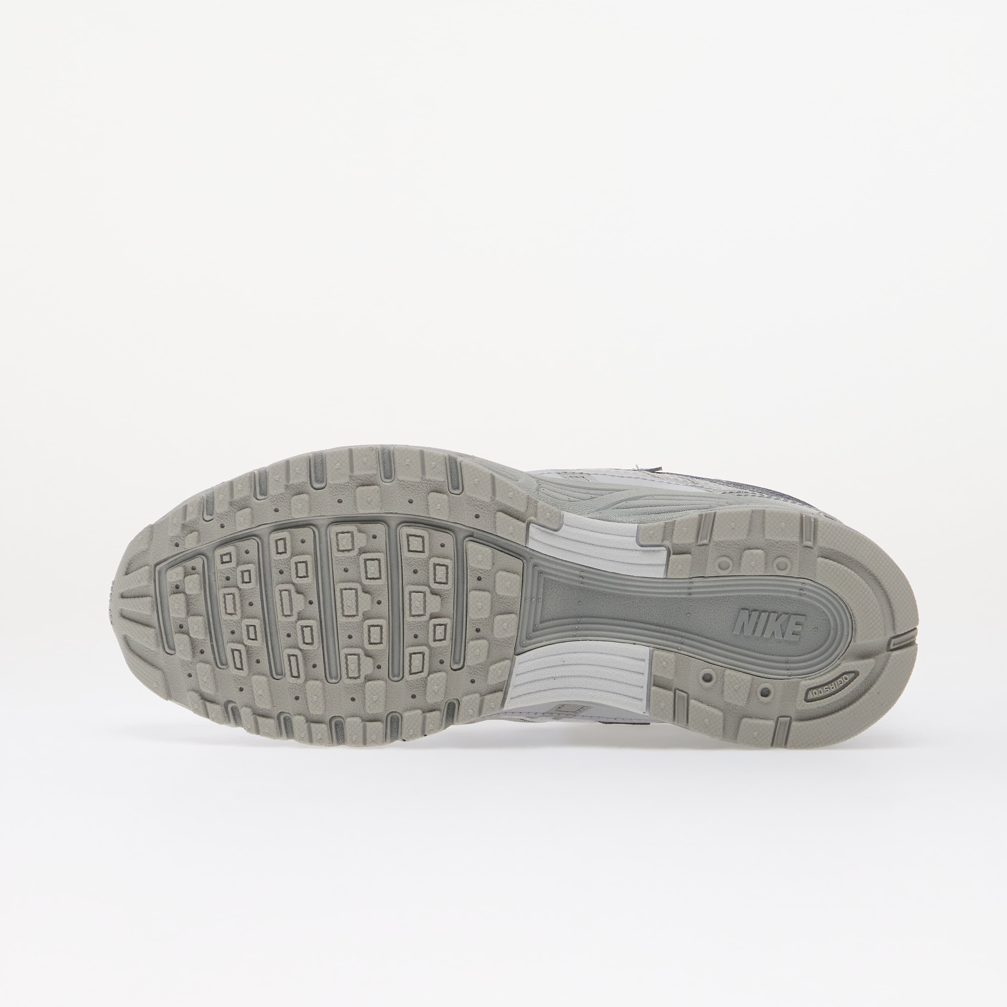 Nike Обувки P-6000 Utility Kids Vast Grey/ Light Smoke Grey/ Football Grey