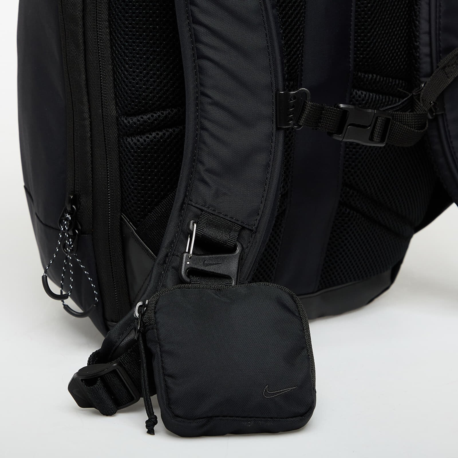 Nike Раница Sportswear Commute Backpack 25L Black/ Black/ Anthracite