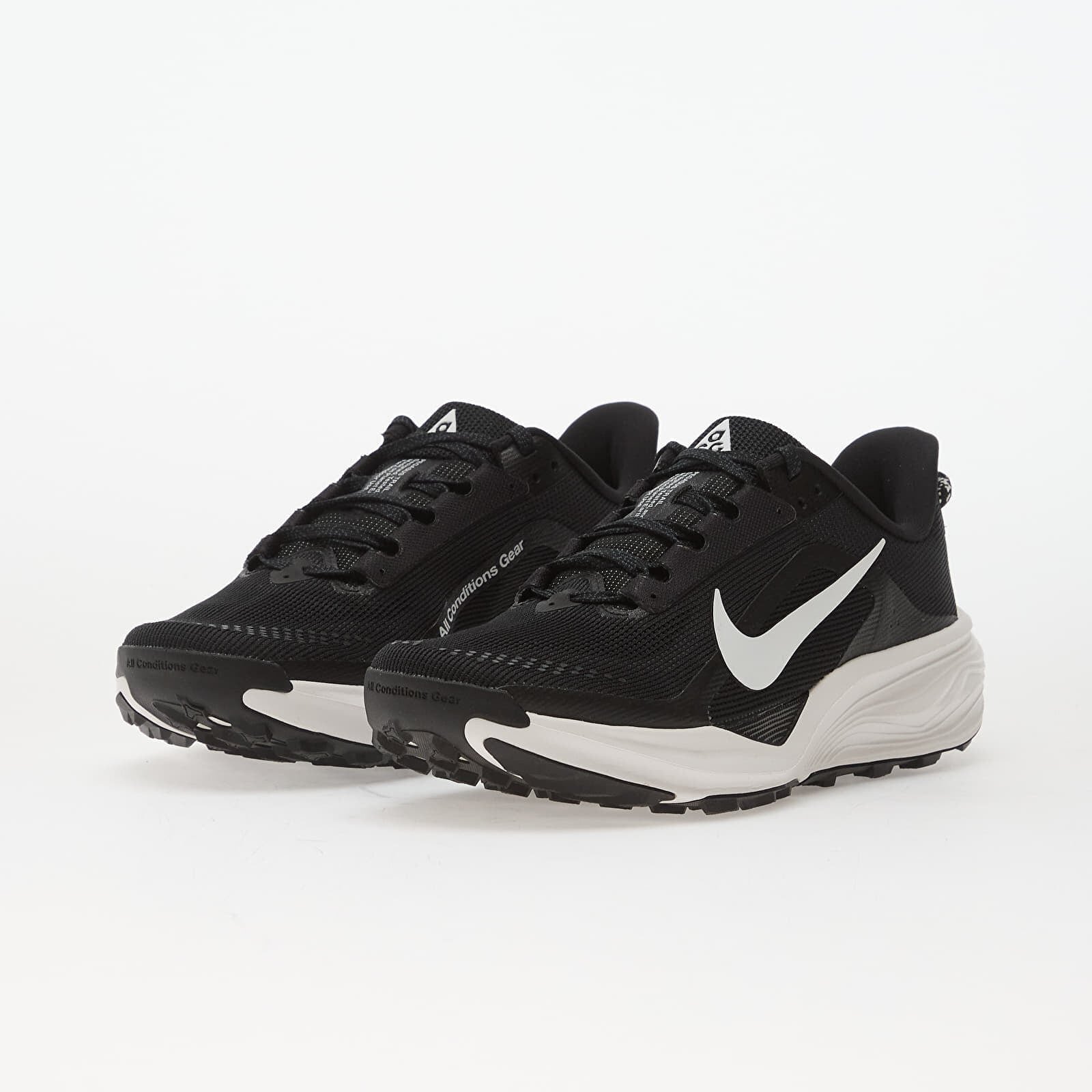 Nike Сникърси Acg Pegasus Black/ Summit White-Anthracite