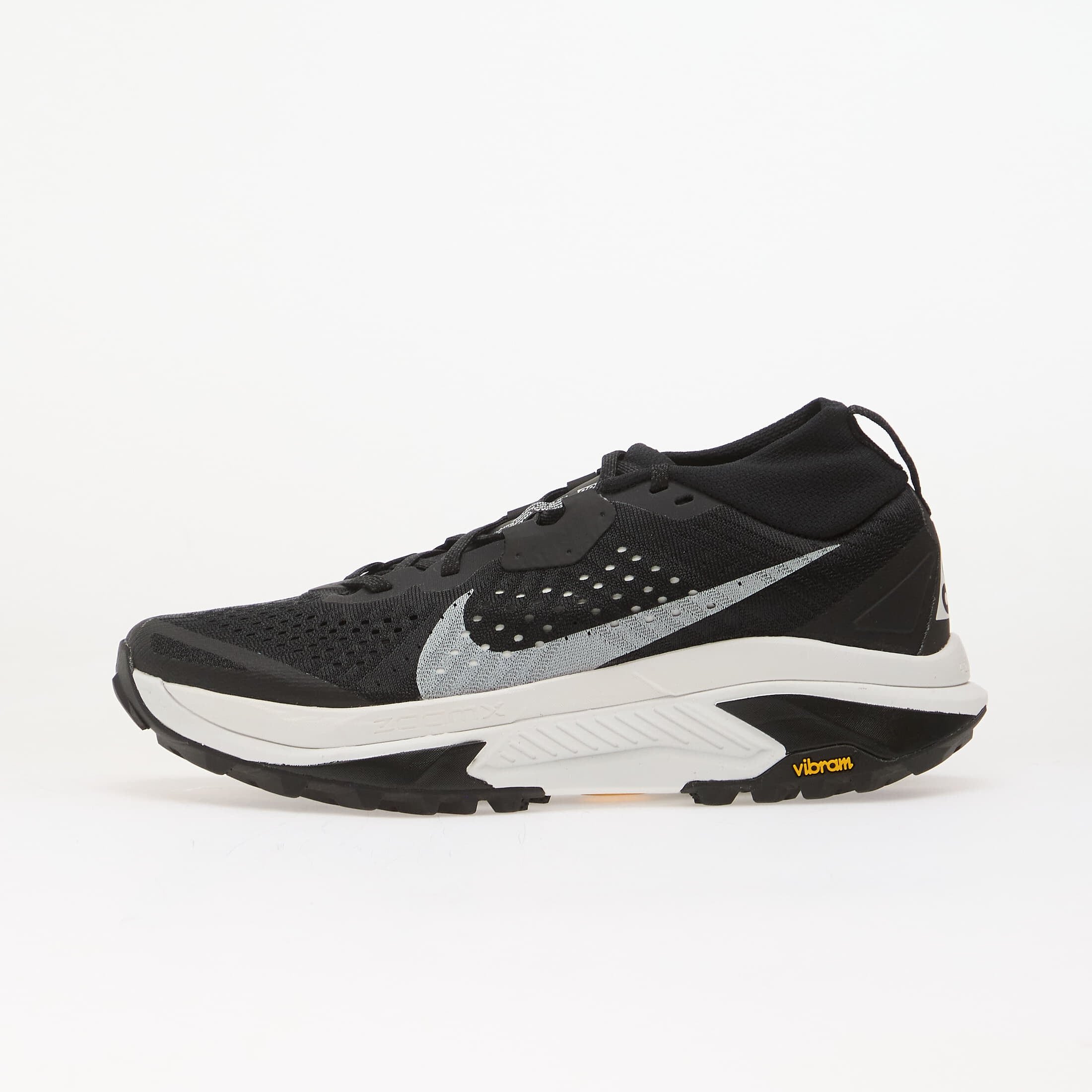 Nike Сникърси ACG Zegama Trail Black/ Summit White-Safety Orange