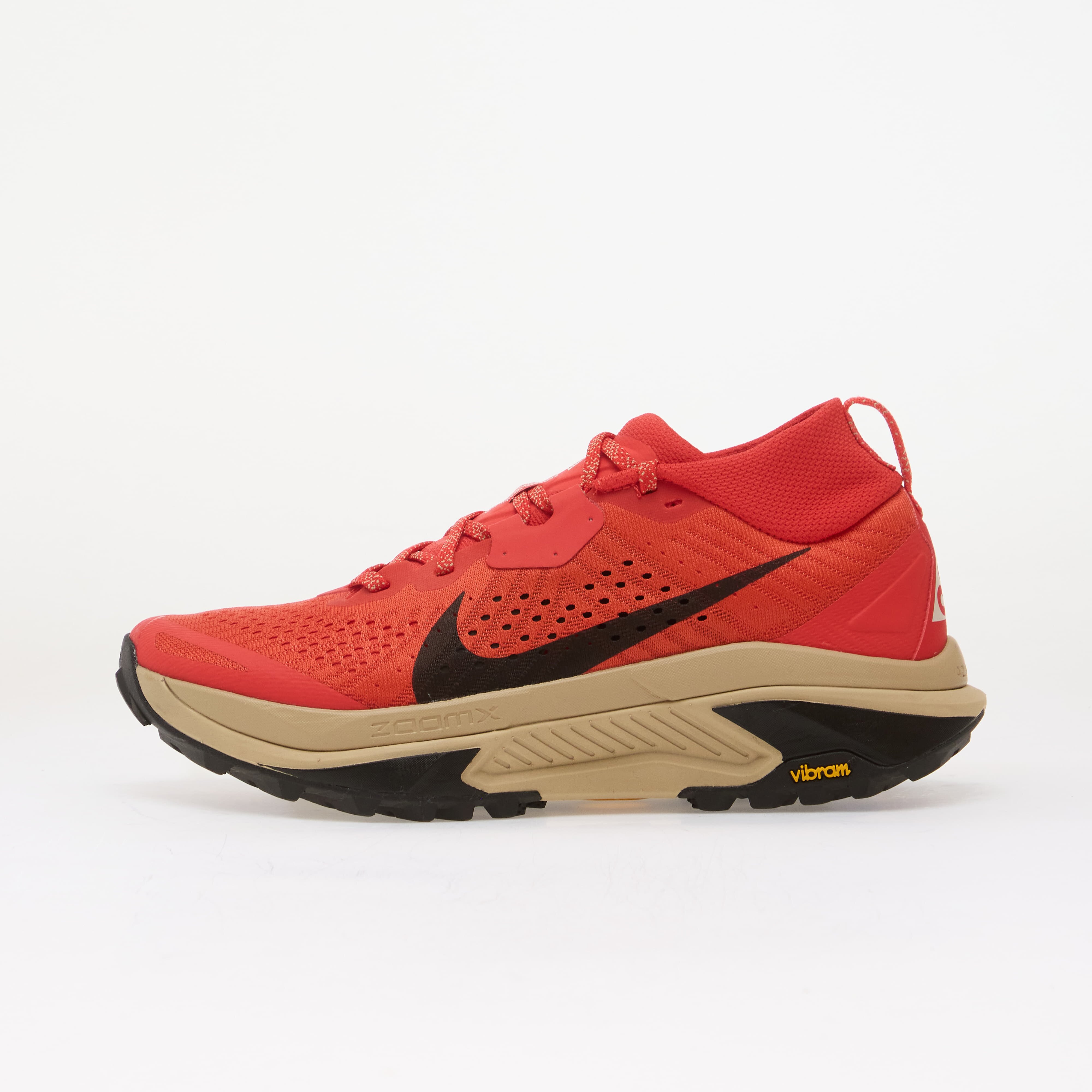 Nike Сникърси ACG Zegama Trail Lt Crimson/ Black-Lt Orewood Brn-Black