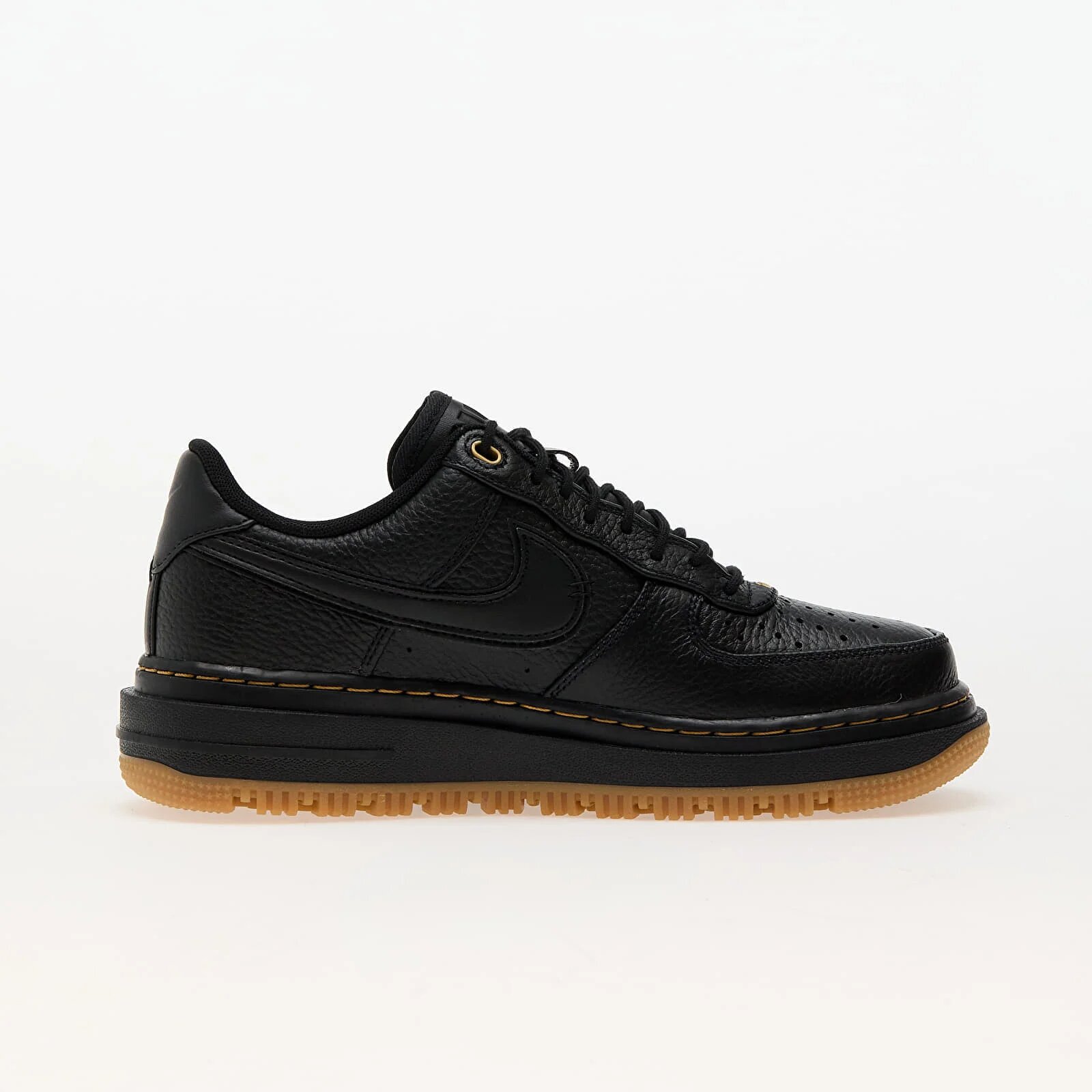 Nike Сникърси Air Force 1 Luxe Black/ Black-Bucktan-Gum Yellow