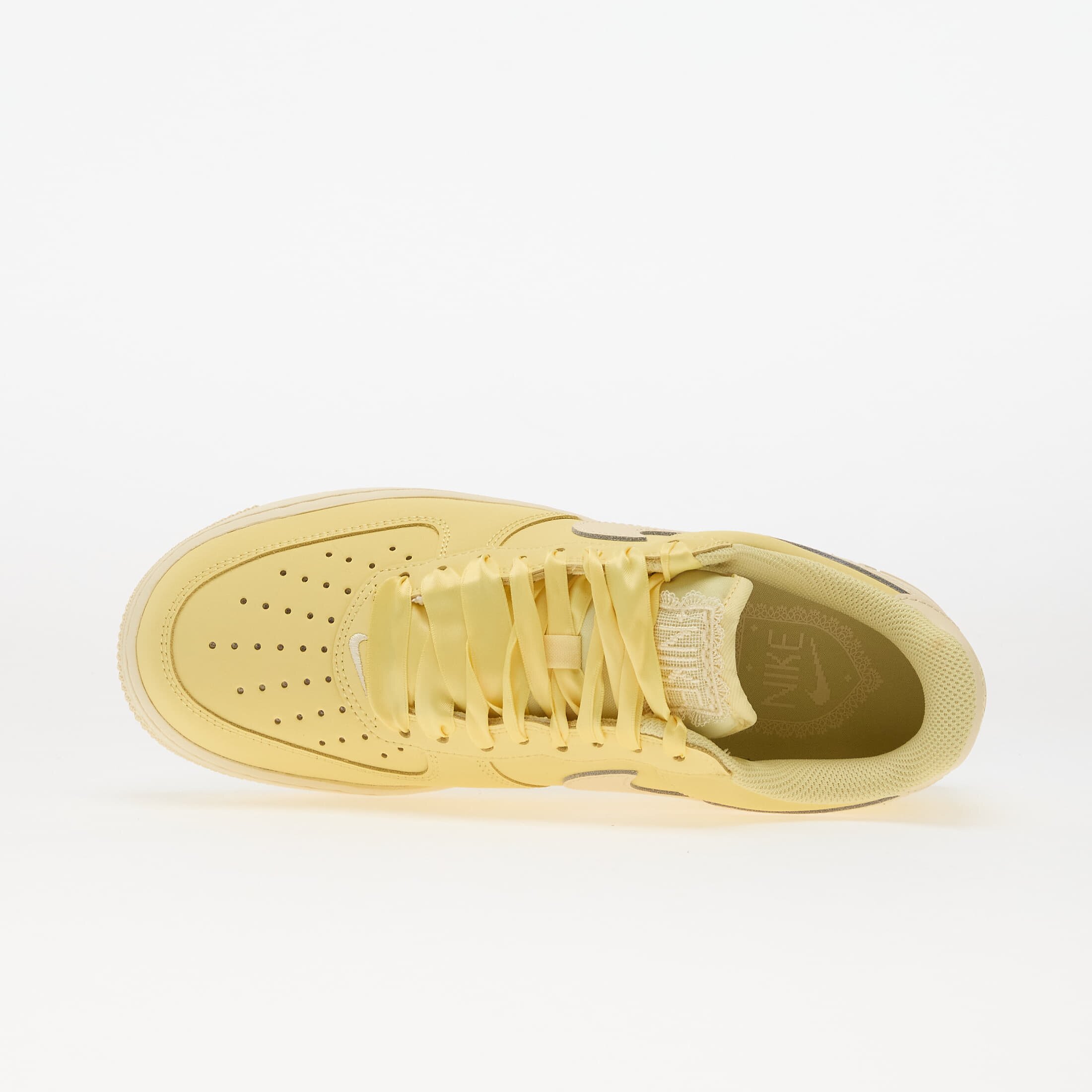Nike Сникърси Air Force 1 Retro Premium Soft Yellow/ Sunbleach-Soft Yellow