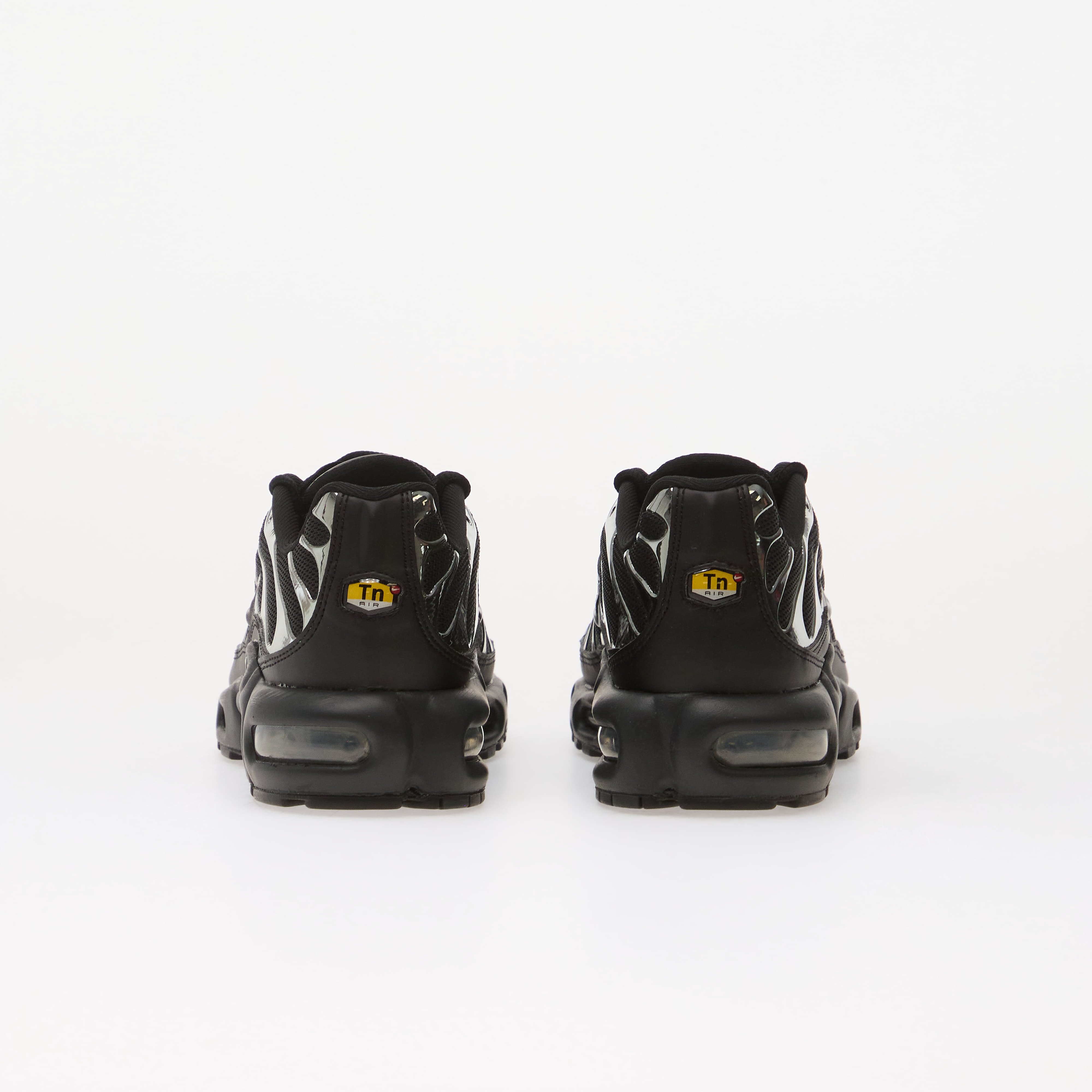 Nike Сникърси Air Max Plus TN SE Black/ Off Noir-Metallic Silver