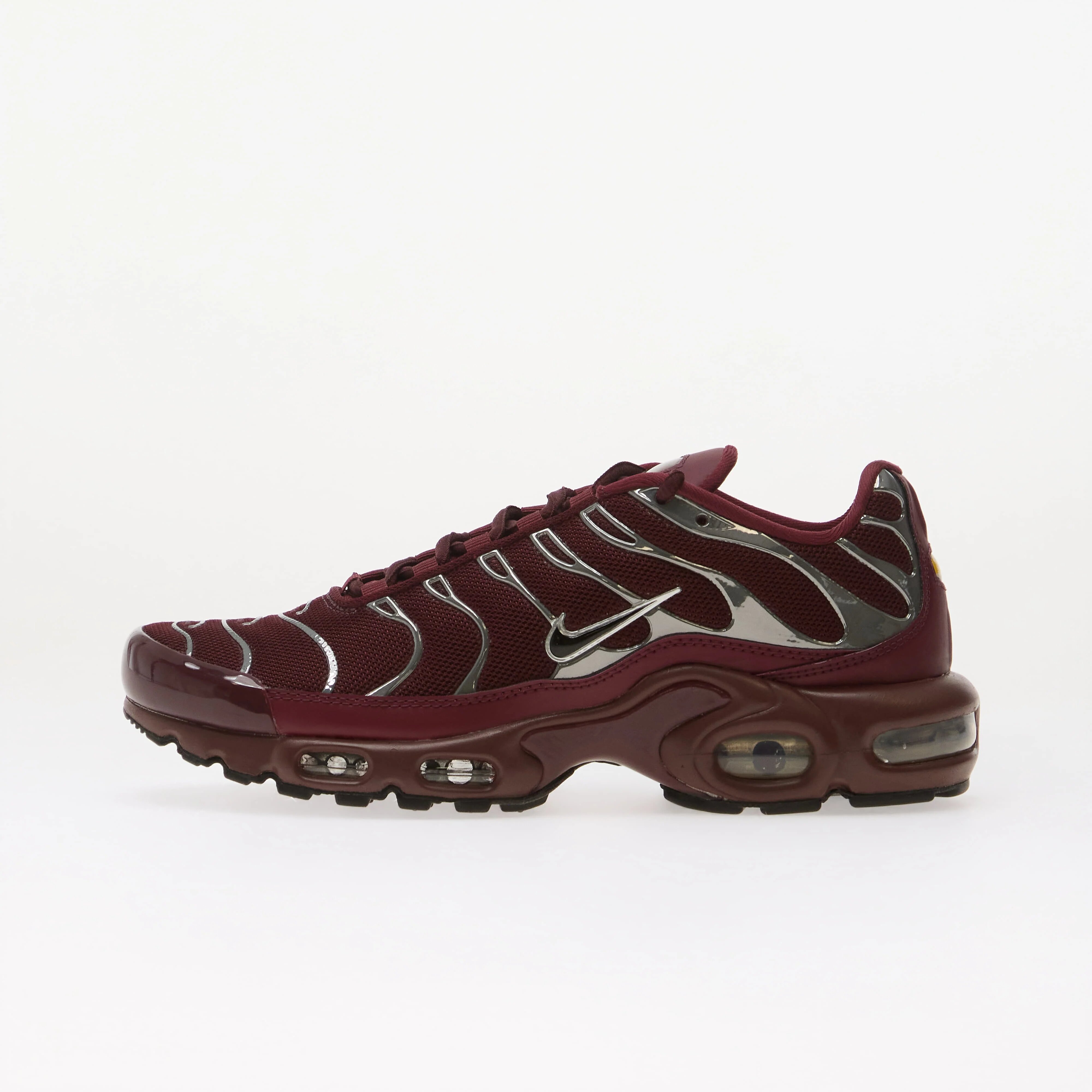 Nike Сникърси Air Max Plus TN SE Night Maroon/ Black-Dark Team Red