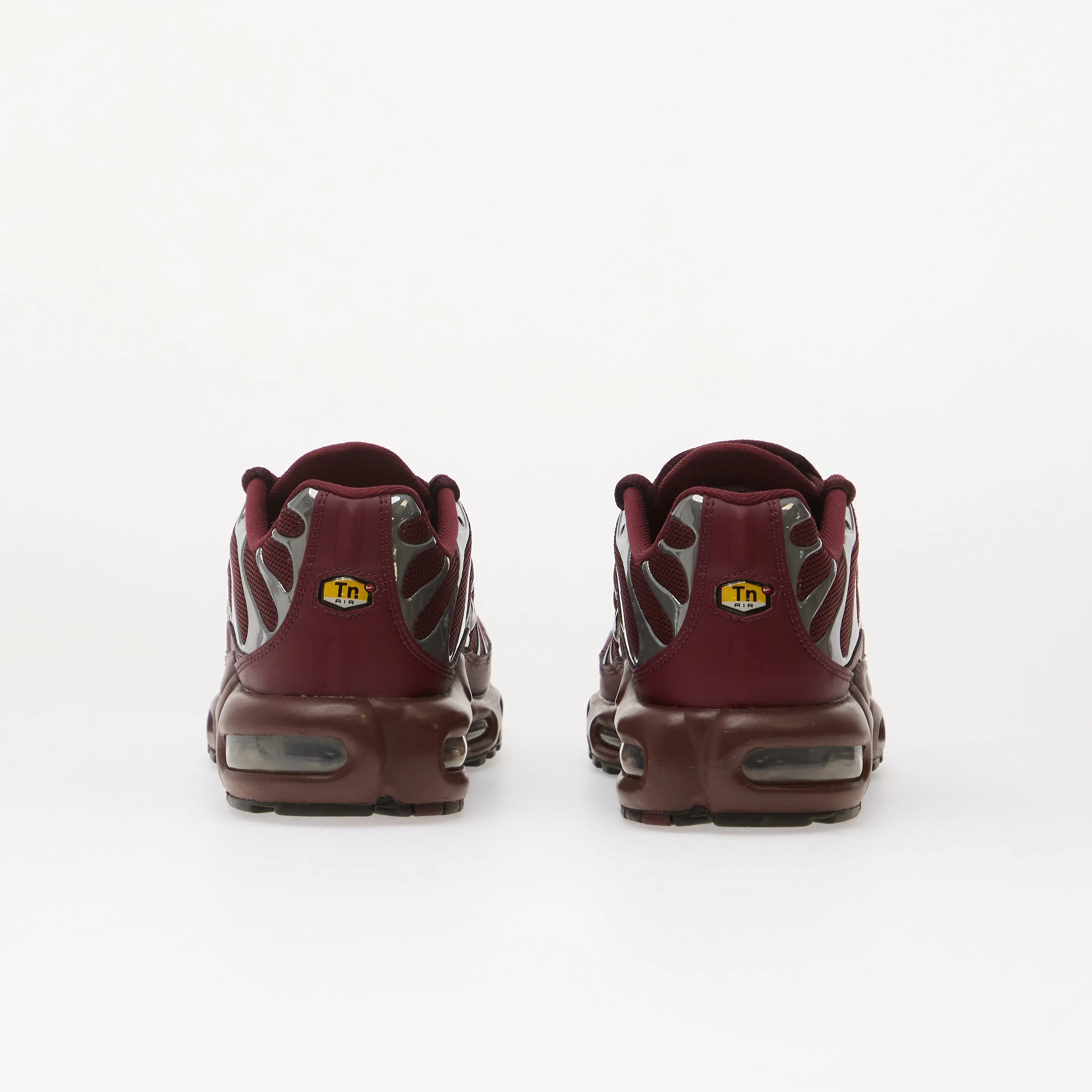 Nike Сникърси Air Max Plus TN SE Night Maroon/ Black-Dark Team Red