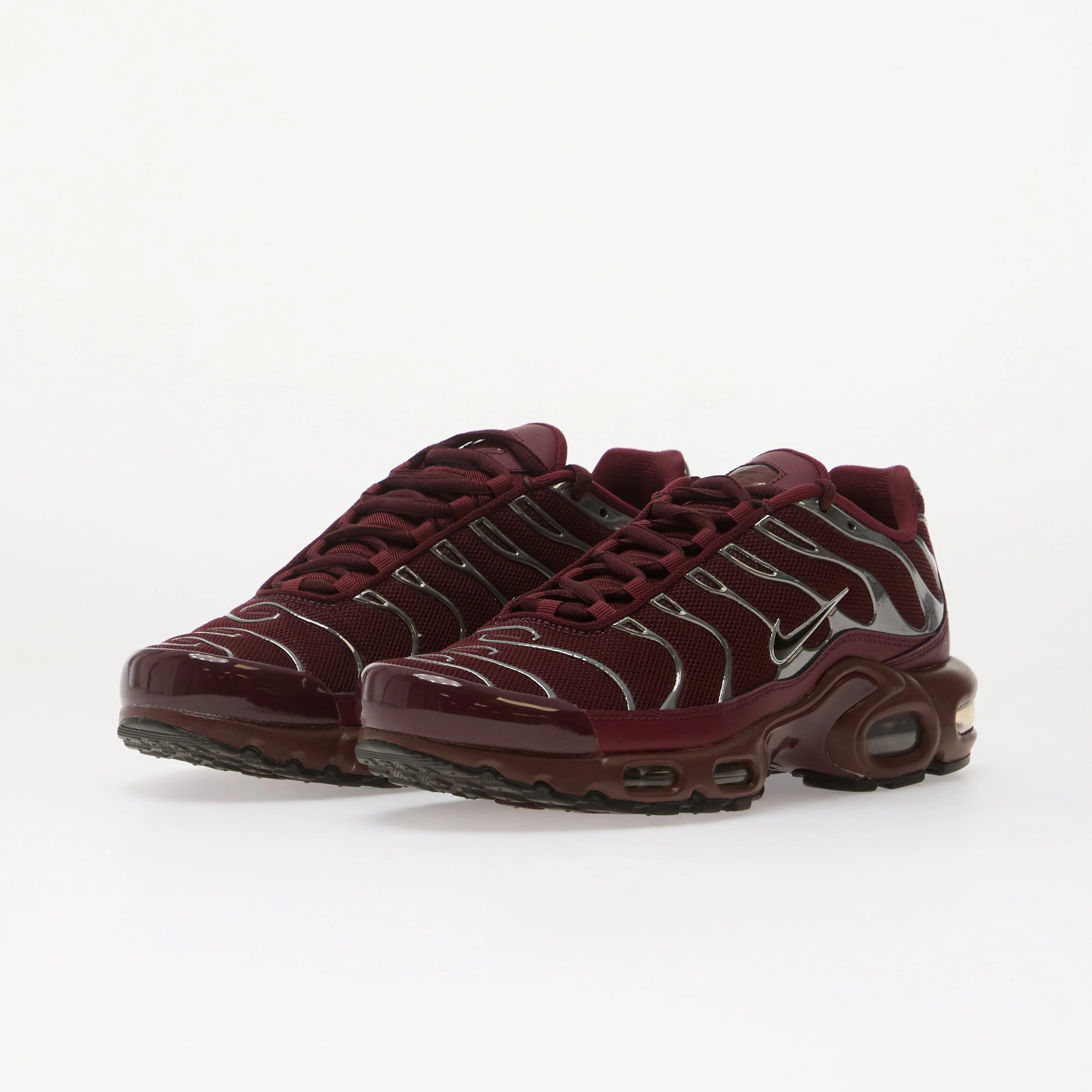 Nike Сникърси Air Max Plus TN SE Night Maroon/ Black-Dark Team Red