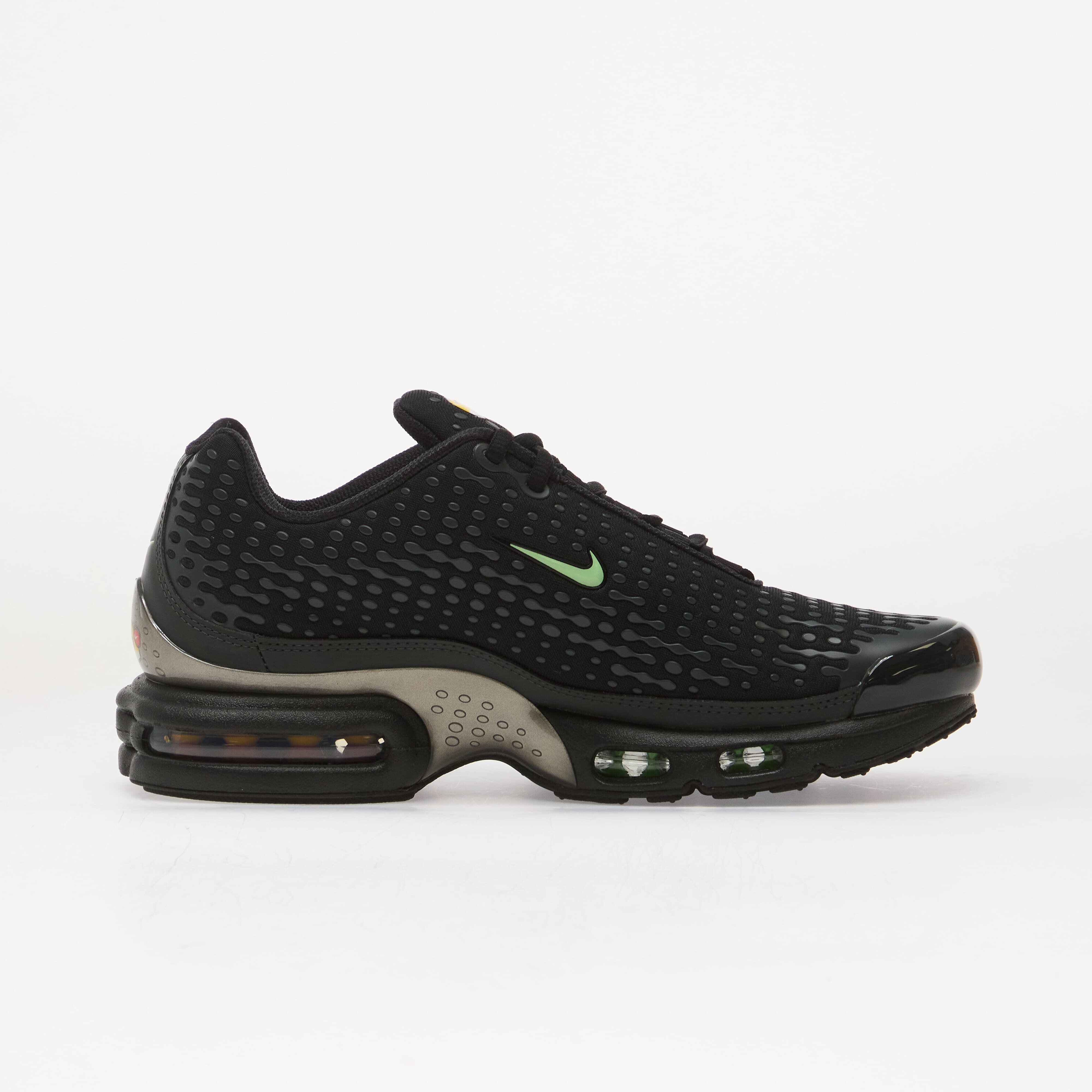 Nike Сникърси Air Max Plus TN VII Black/ Illusion Green-Dk Smoke Grey