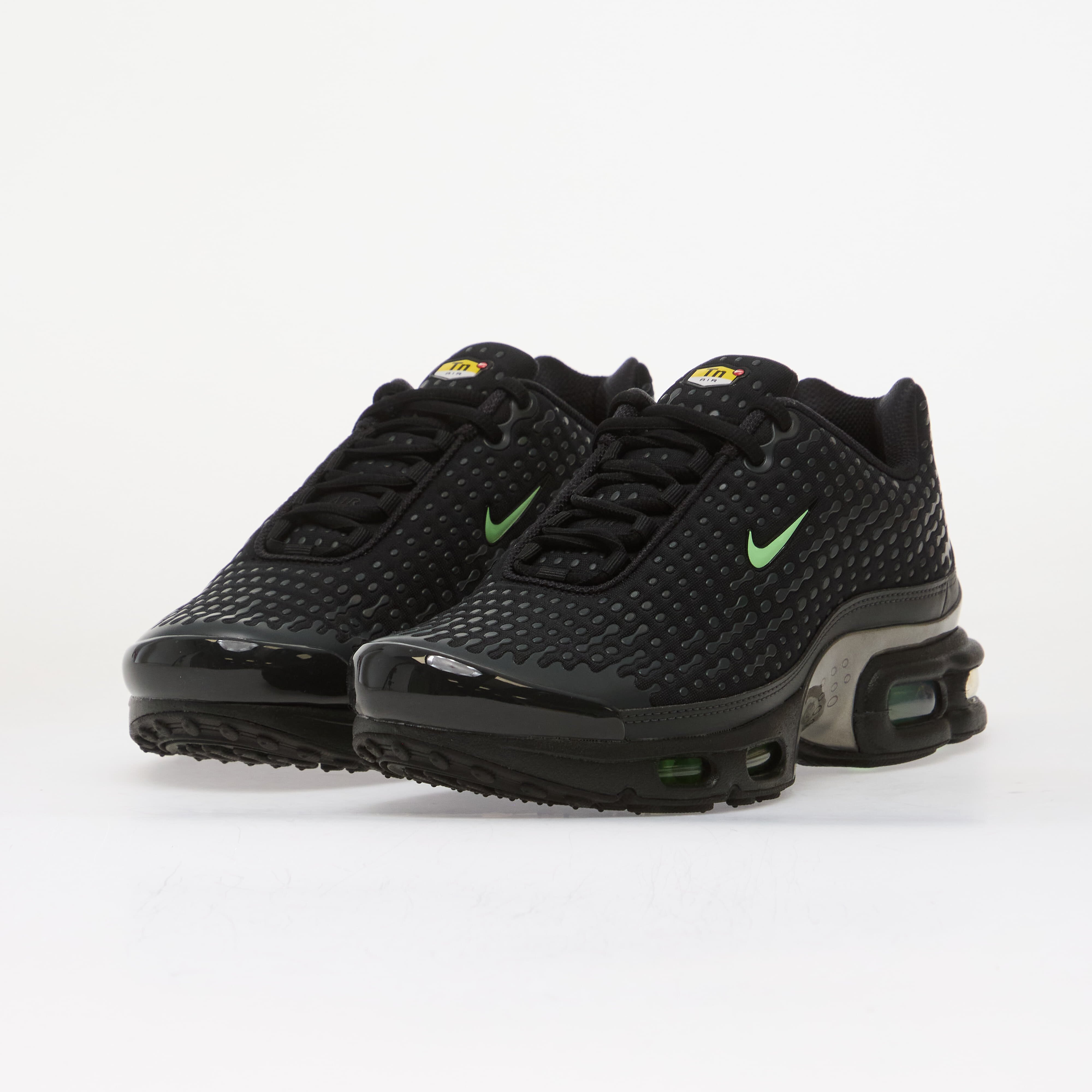 Nike Сникърси Air Max Plus TN VII Black/ Illusion Green-Dk Smoke Grey