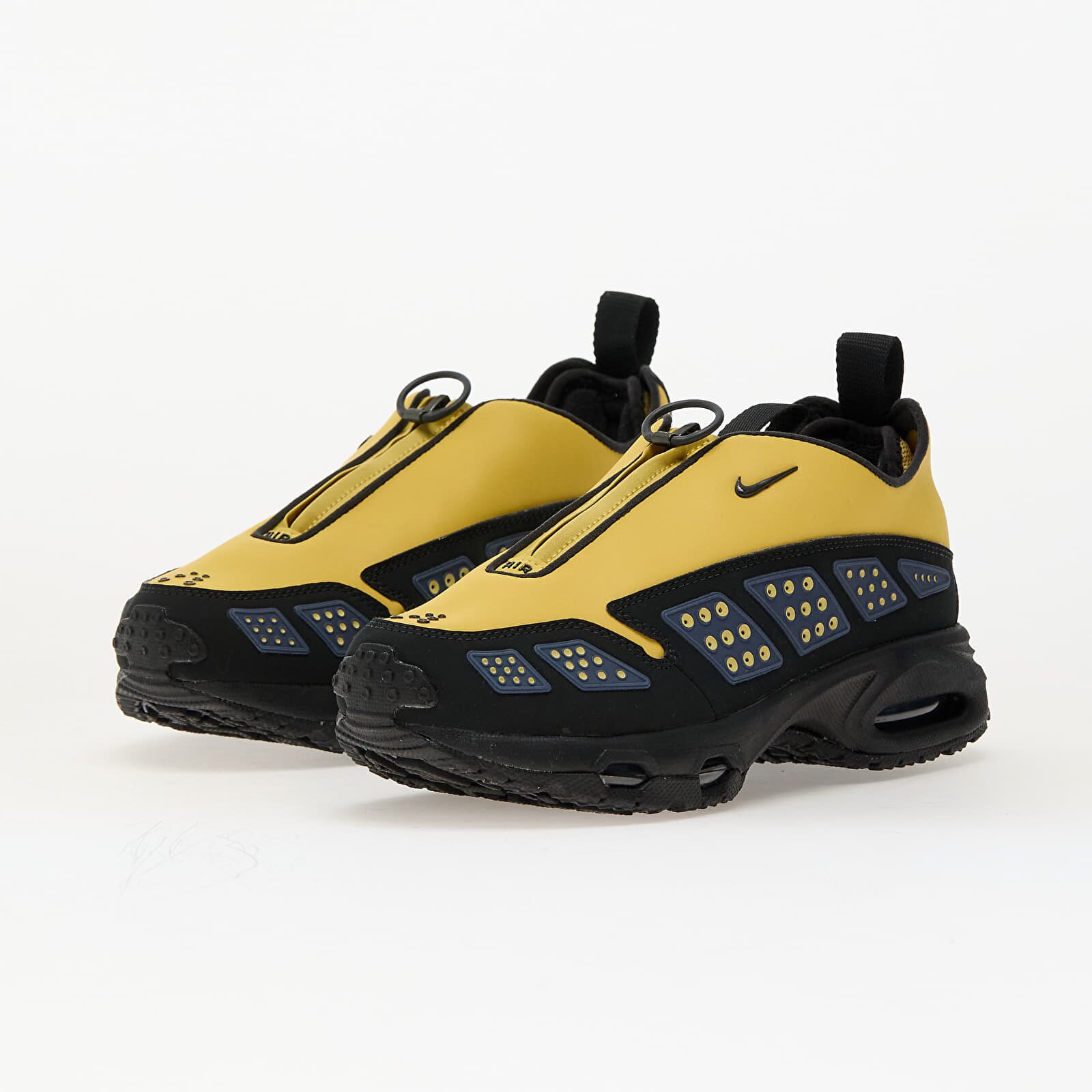Nike Сникърси Air Max Sndr Saturn Gold/ Off Noir-Diffused Blue-Black