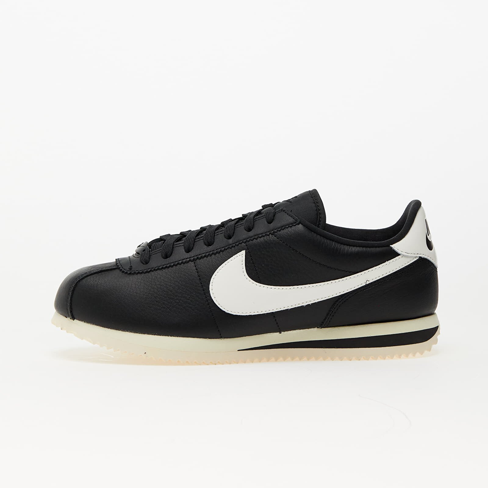 Nike Сникърси Cortez 23 Premium Black/ Sail-Alabaster