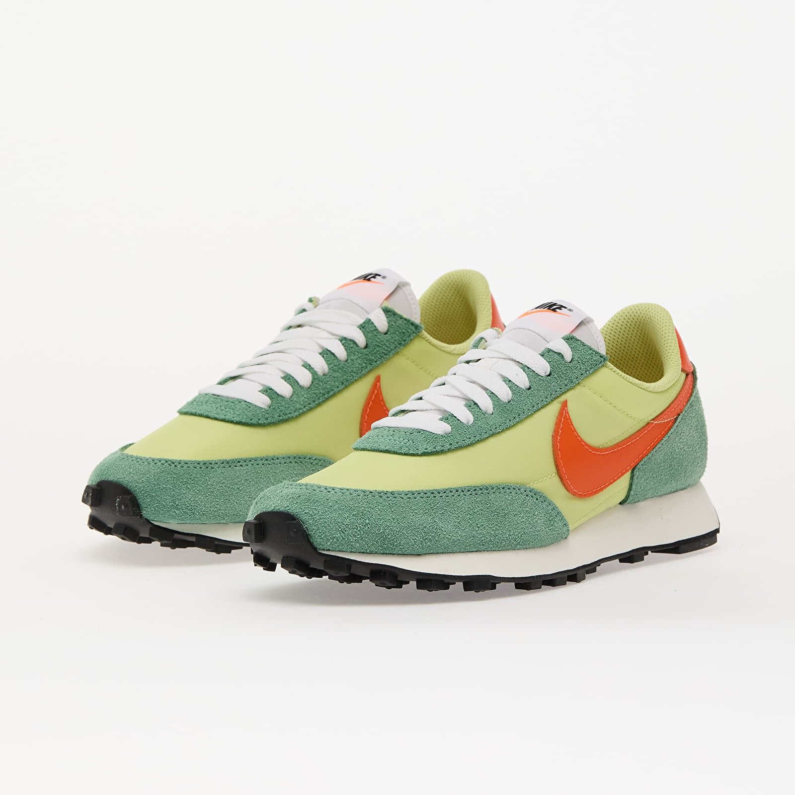 Nike Сникърси Daybreak SP Limelight/ Electro Orange-Healing Jade