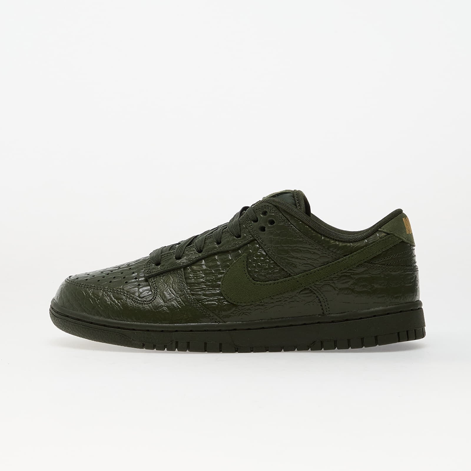 Nike Сникърси Dunk Low Carbon Green/ Carbon Green-Metallic Gold