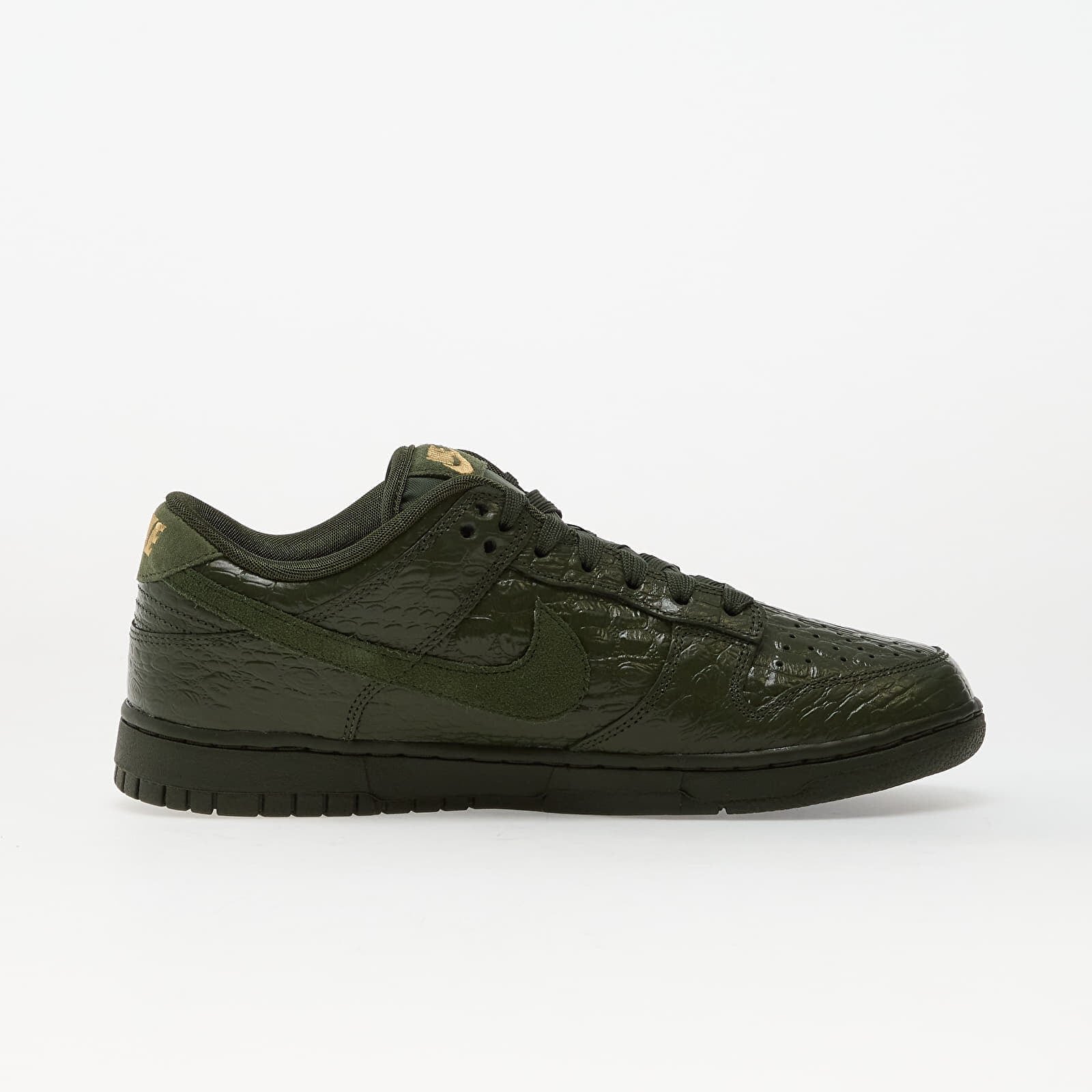 Nike Сникърси Dunk Low Carbon Green/ Carbon Green-Metallic Gold