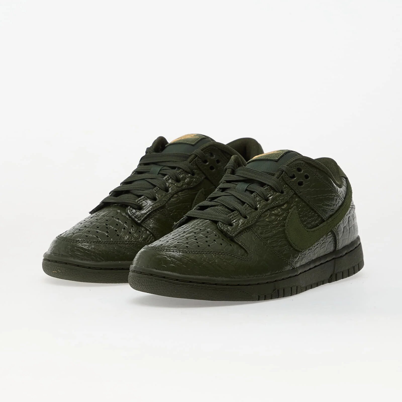 Nike Сникърси Dunk Low Carbon Green/ Carbon Green-Metallic Gold