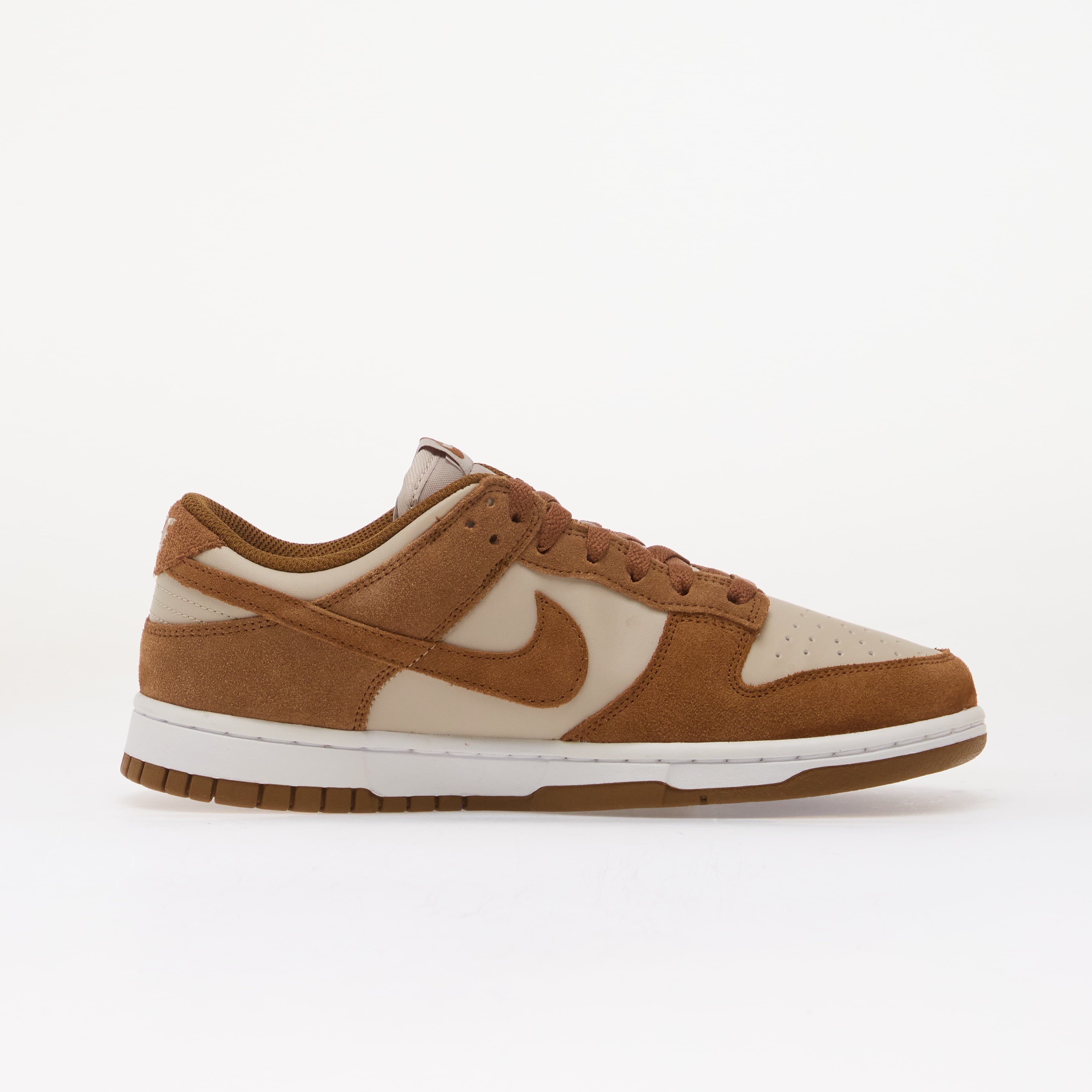 Nike Сникърси Dunk Low Suede Lt British Tan/ Lt British Tan-Cream Ii