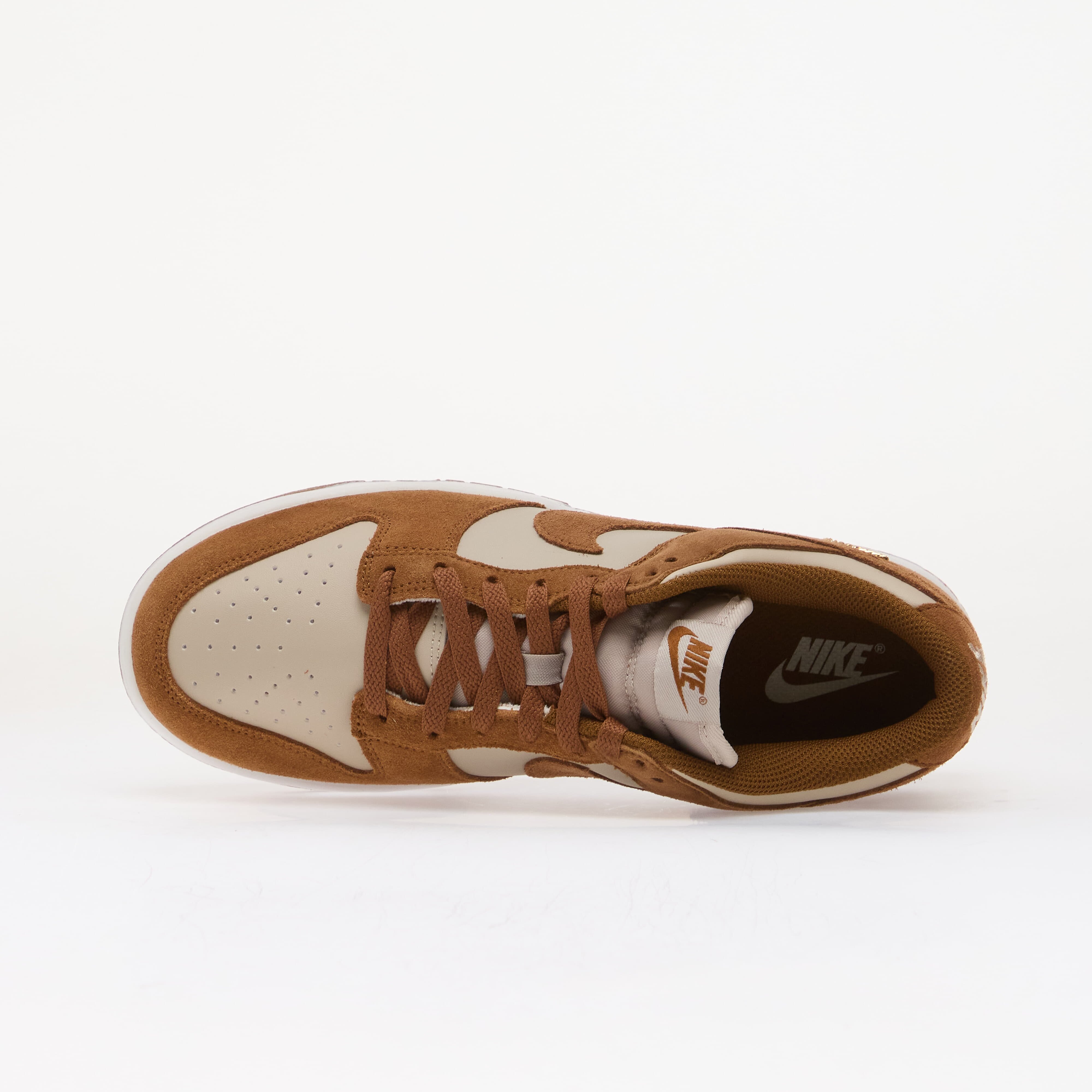 Nike Сникърси Dunk Low Suede Lt British Tan/ Lt British Tan-Cream Ii