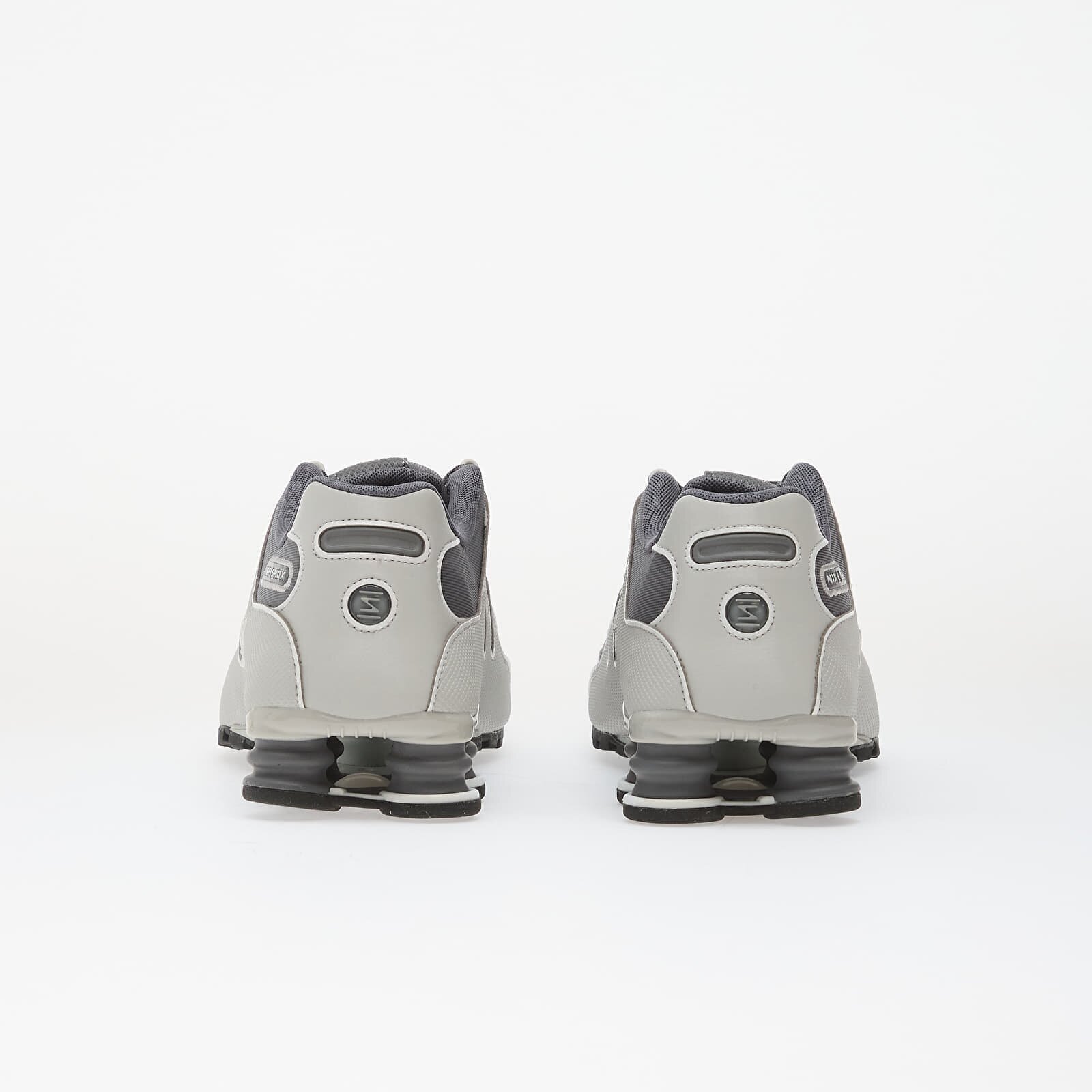 Nike Сникърси Shox Nz Se Smoke Grey/ Smoke Grey-Grey Fog-Off White