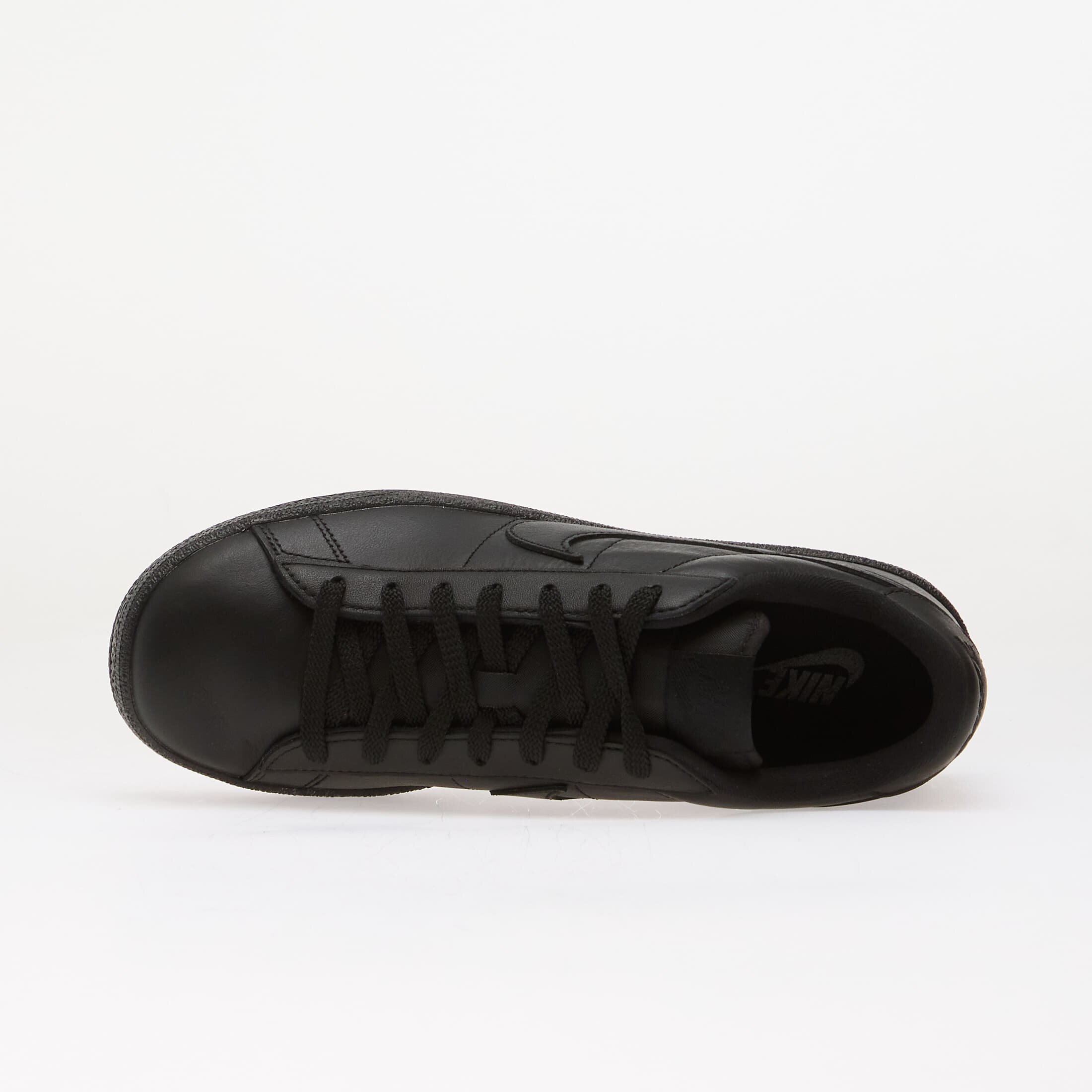 Nike Сникърси Tennis Classic Black/ Black-Black