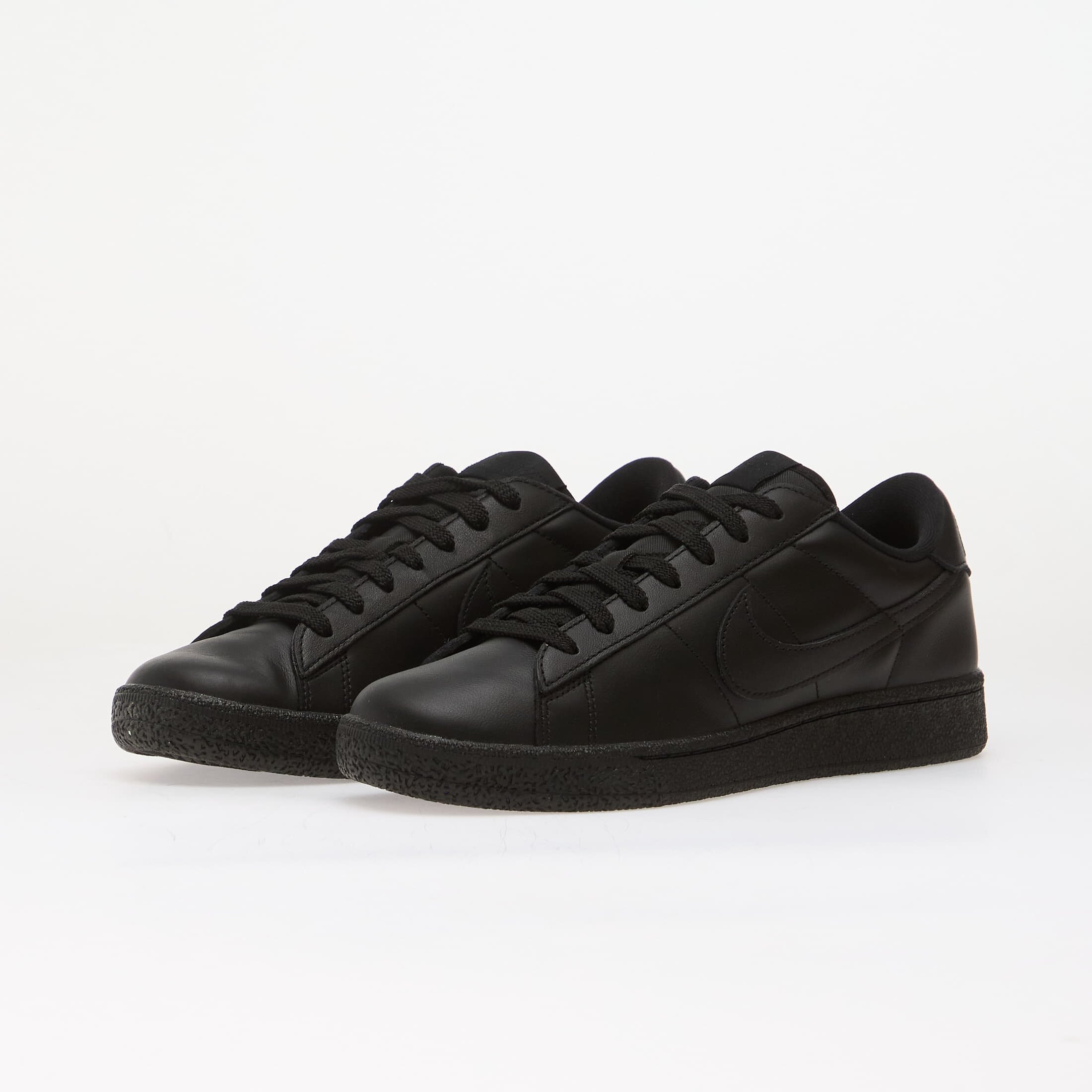 Nike Сникърси Tennis Classic Black/ Black-Black