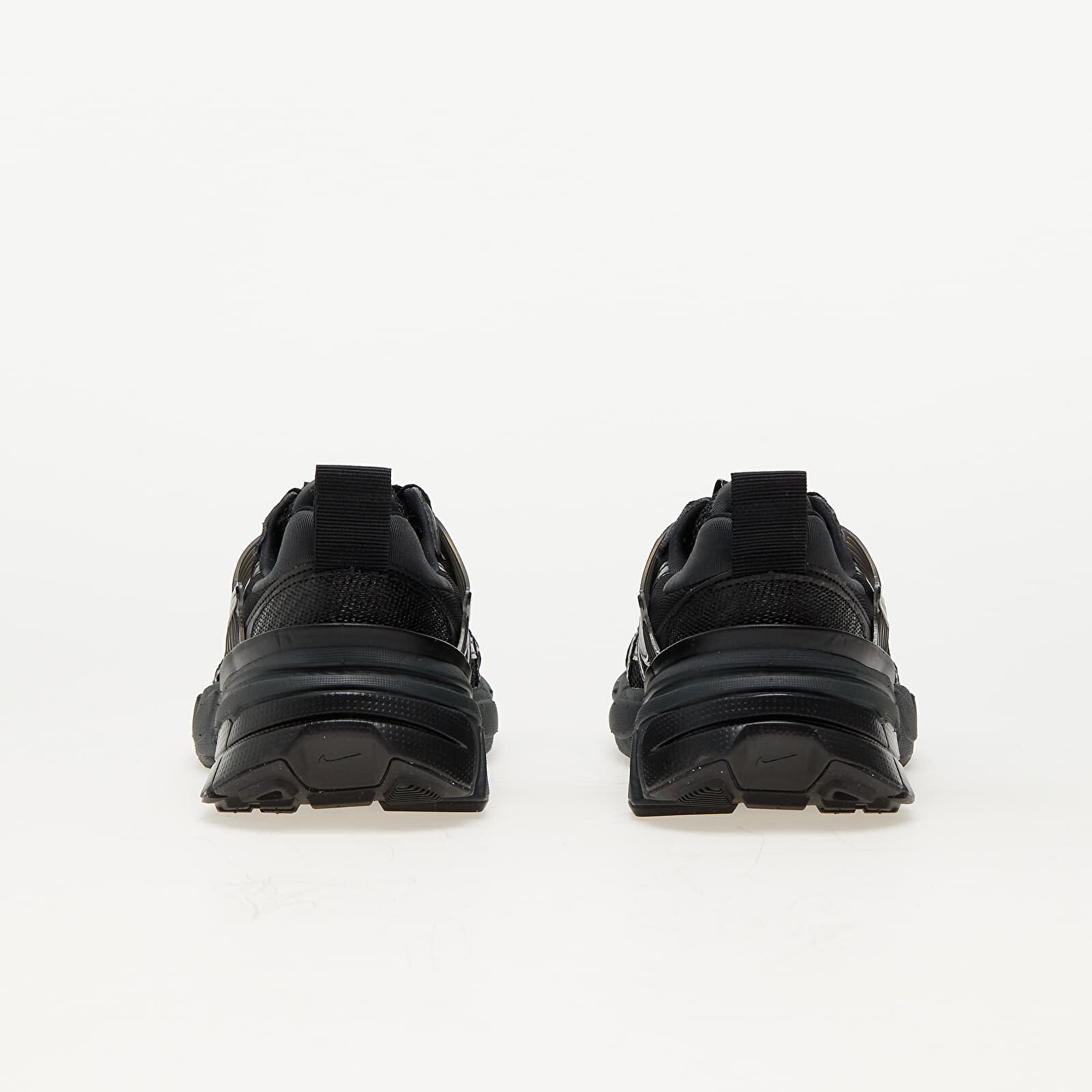 Nike Сникърси V2K Run Black/ Dk Smoke Grey-Anthracite