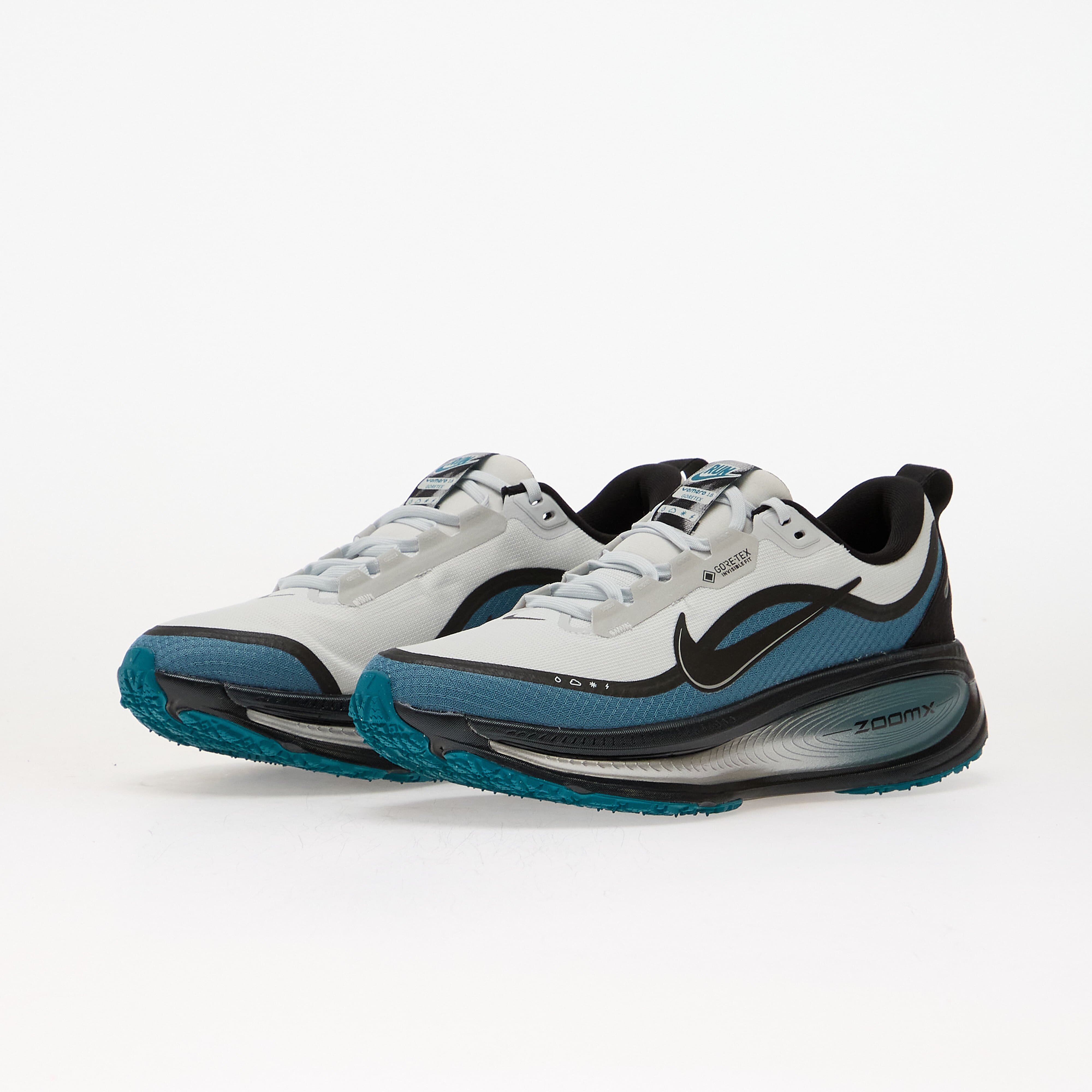 Nike Сникърси Vomero 18 GORE-TEX Off White/ Black-Smokey Blue