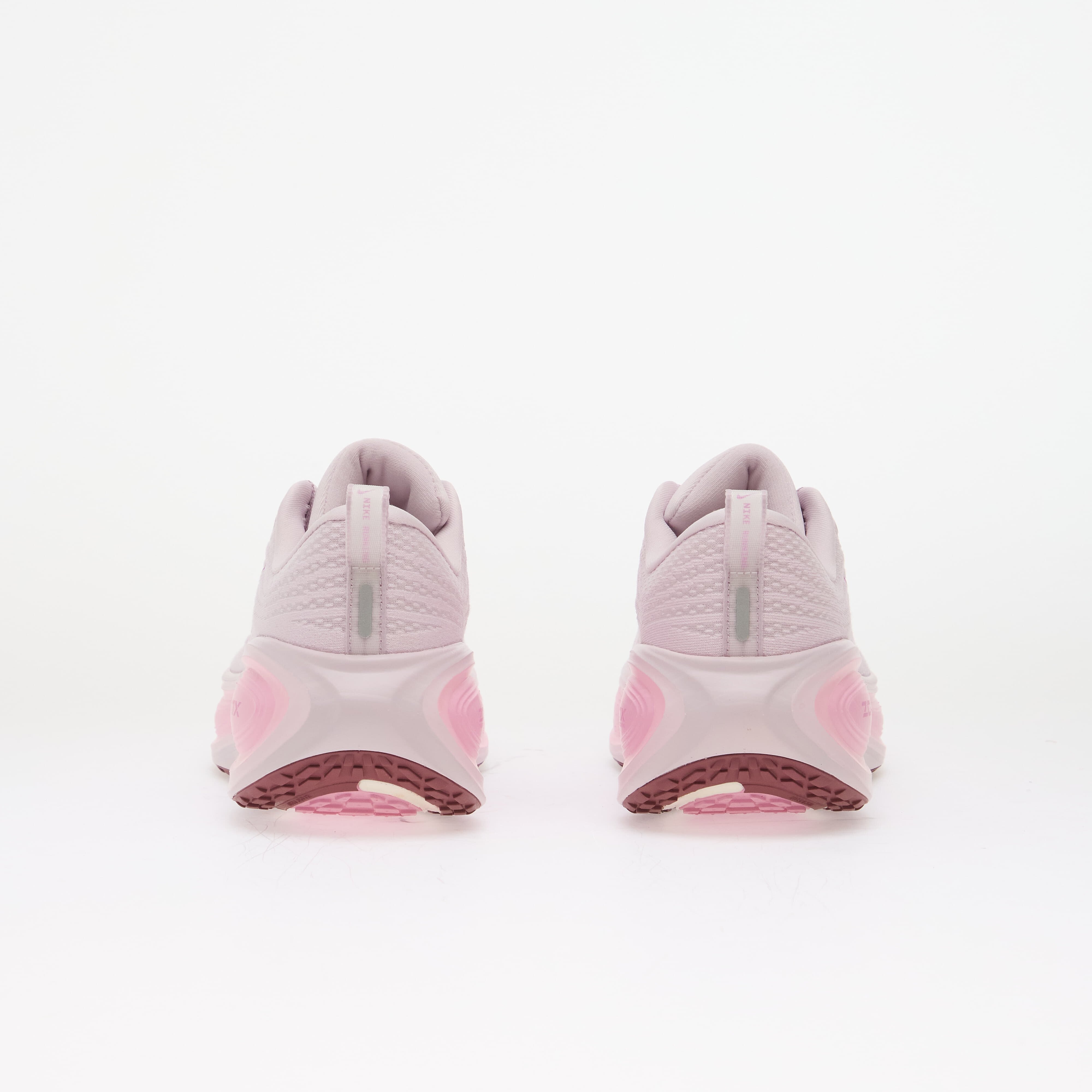 Nike Сникърси Vomero Plus Bleached Lilac/ Light Magenta/ Pink Rise