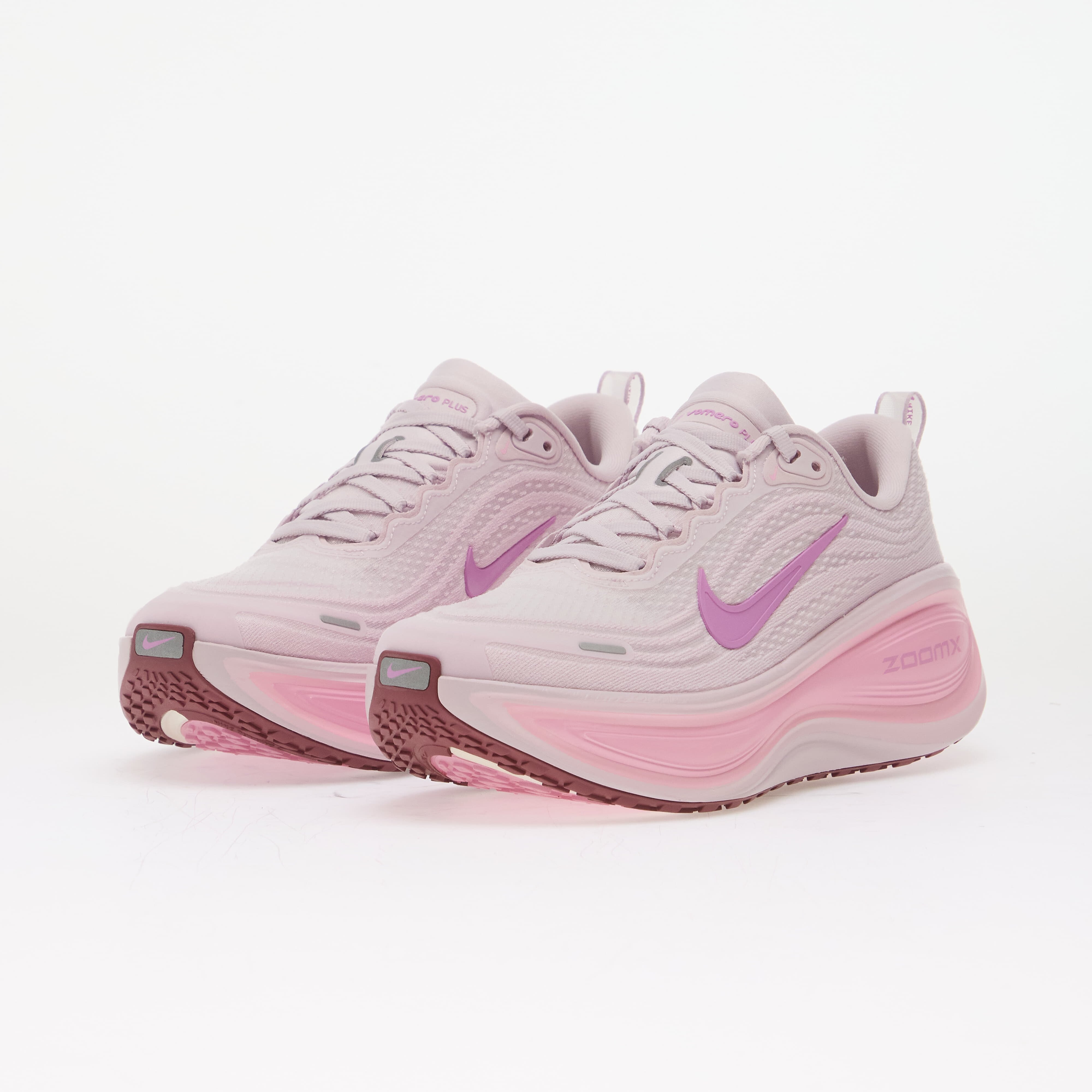 Nike Сникърси Vomero Plus Bleached Lilac/ Light Magenta/ Pink Rise