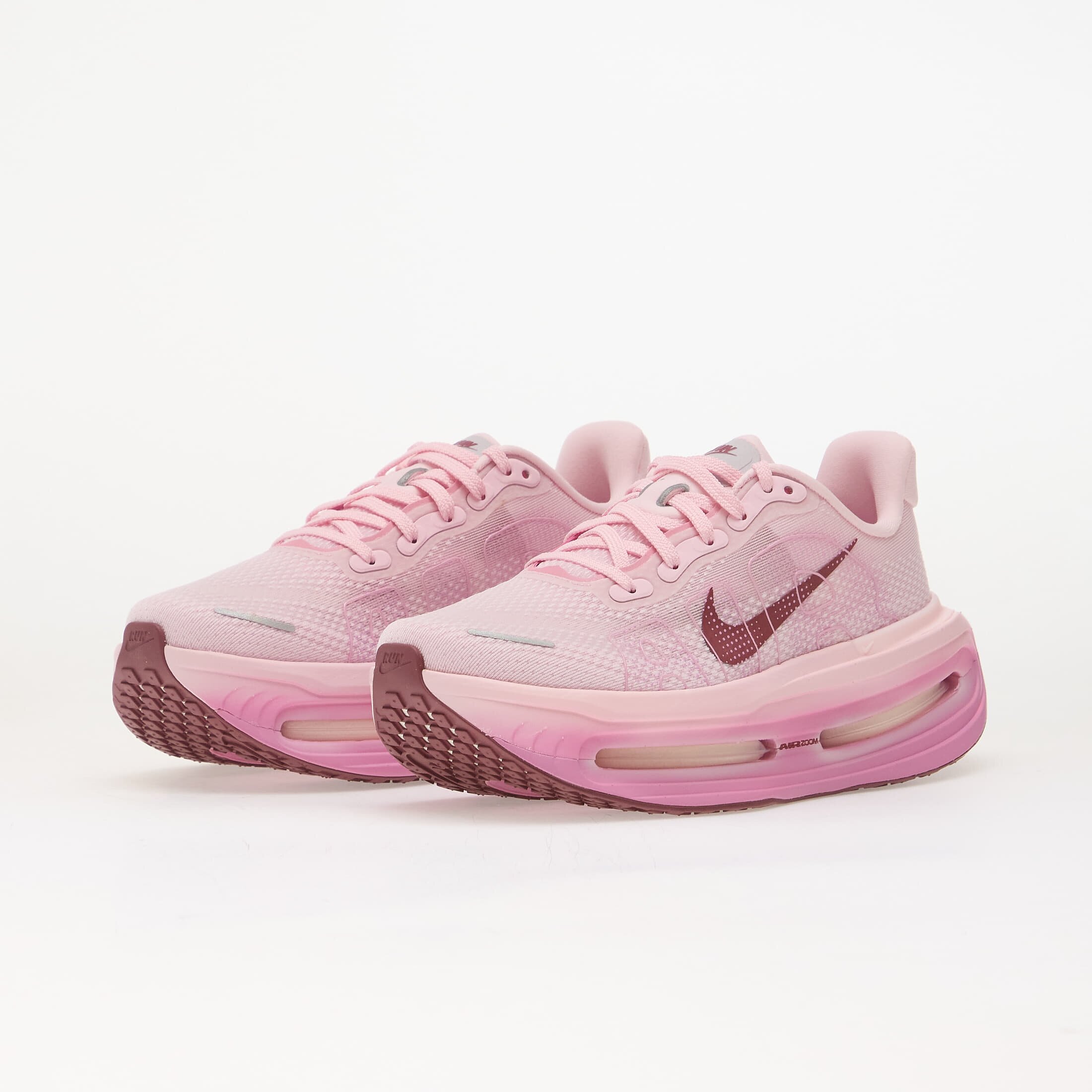 Nike Сникърси Vomero Premium Pink Foam/ Pink Smoke-Pink Rise