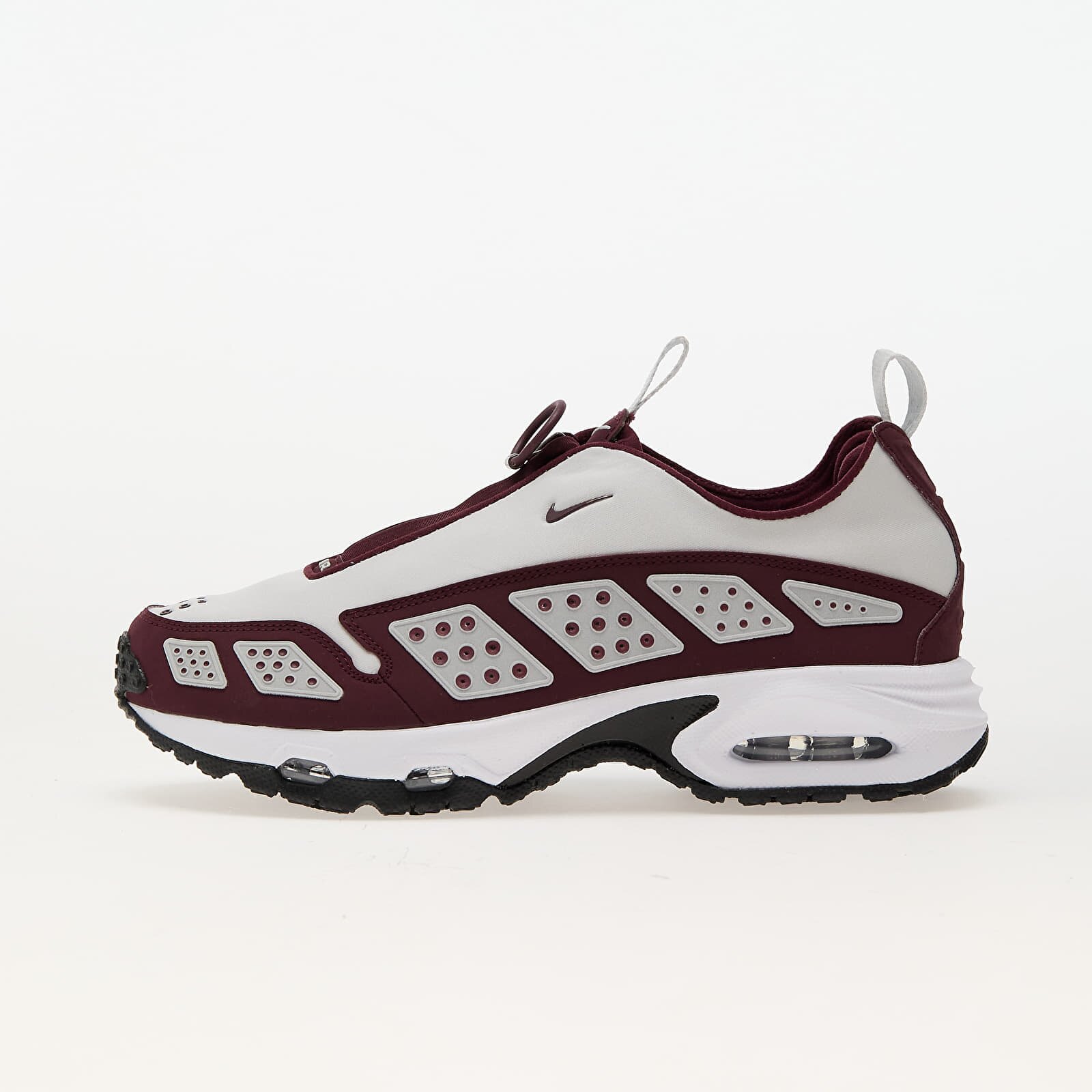 Nike Сникърси W Air Max SNDR Photon Dust/ Night Maroon-Black-White