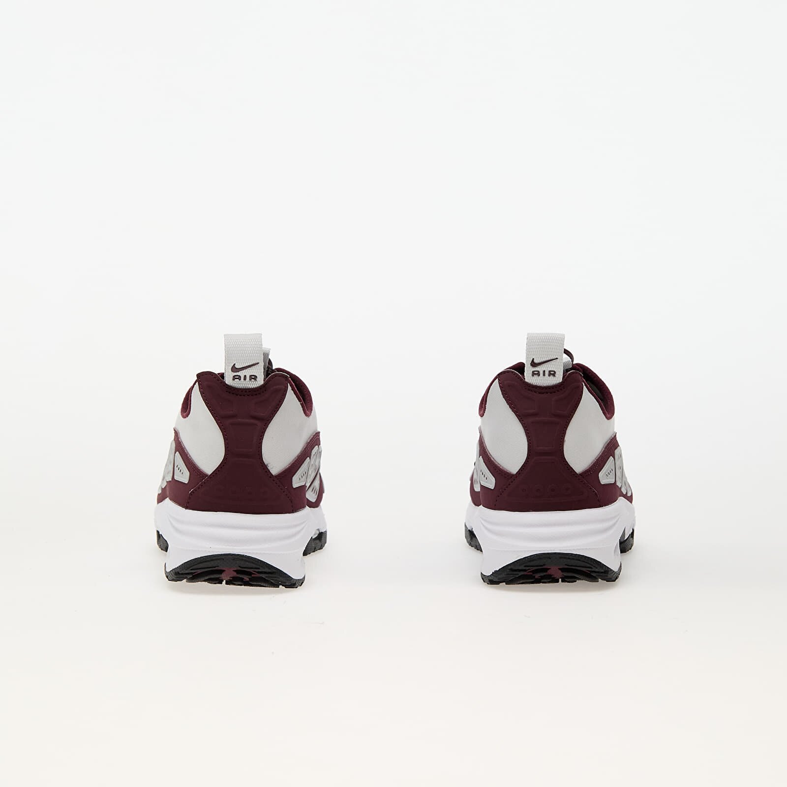 Nike Сникърси W Air Max SNDR Photon Dust/ Night Maroon-Black-White
