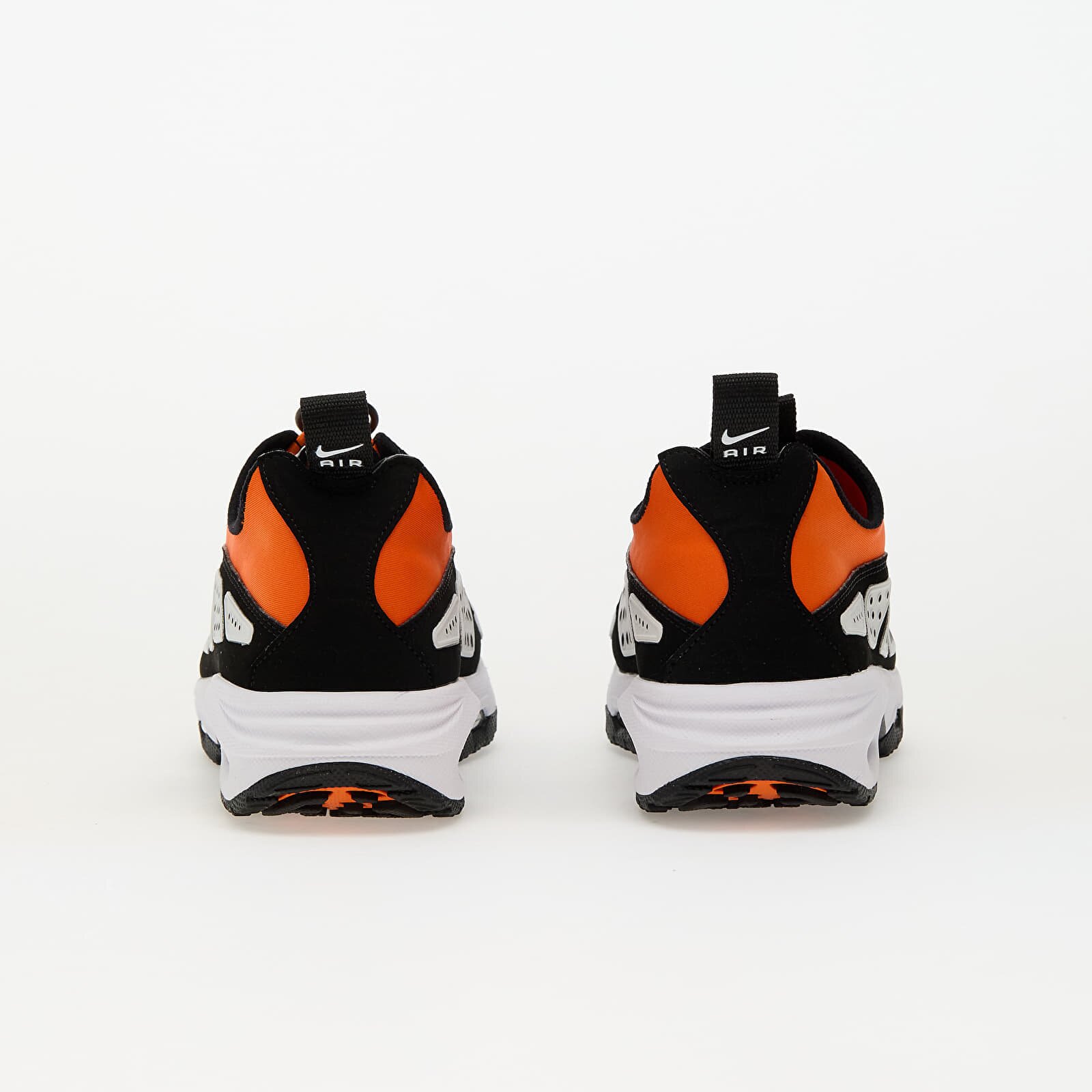 Nike Сникърси W Air Max SNDR Safety Orange/ White-Black-Silver