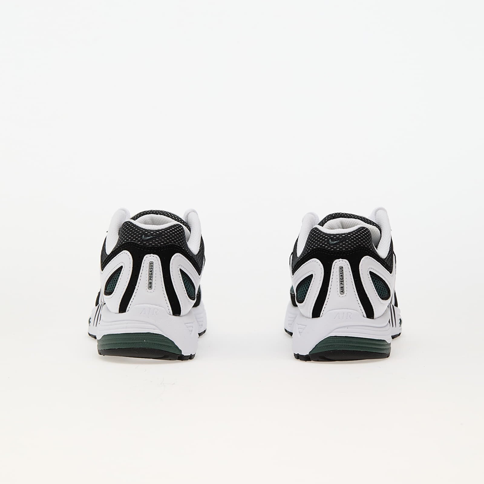 Nike Сникърси W Air Pegasus 2005 White/ Vintage Green-Black