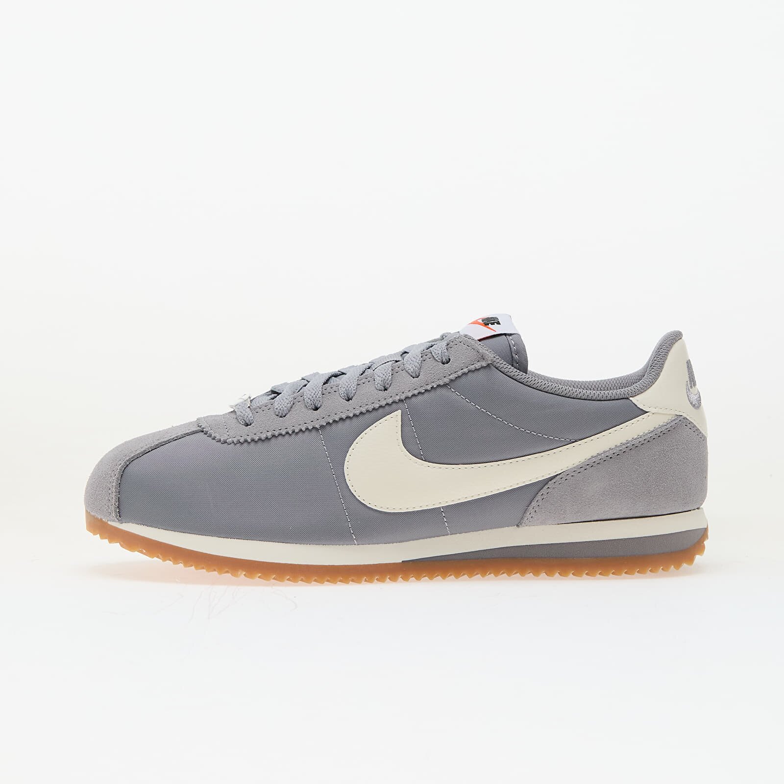 Nike Сникърси W Cortez Textile Cement Grey/ Sail-Gum Light Brown