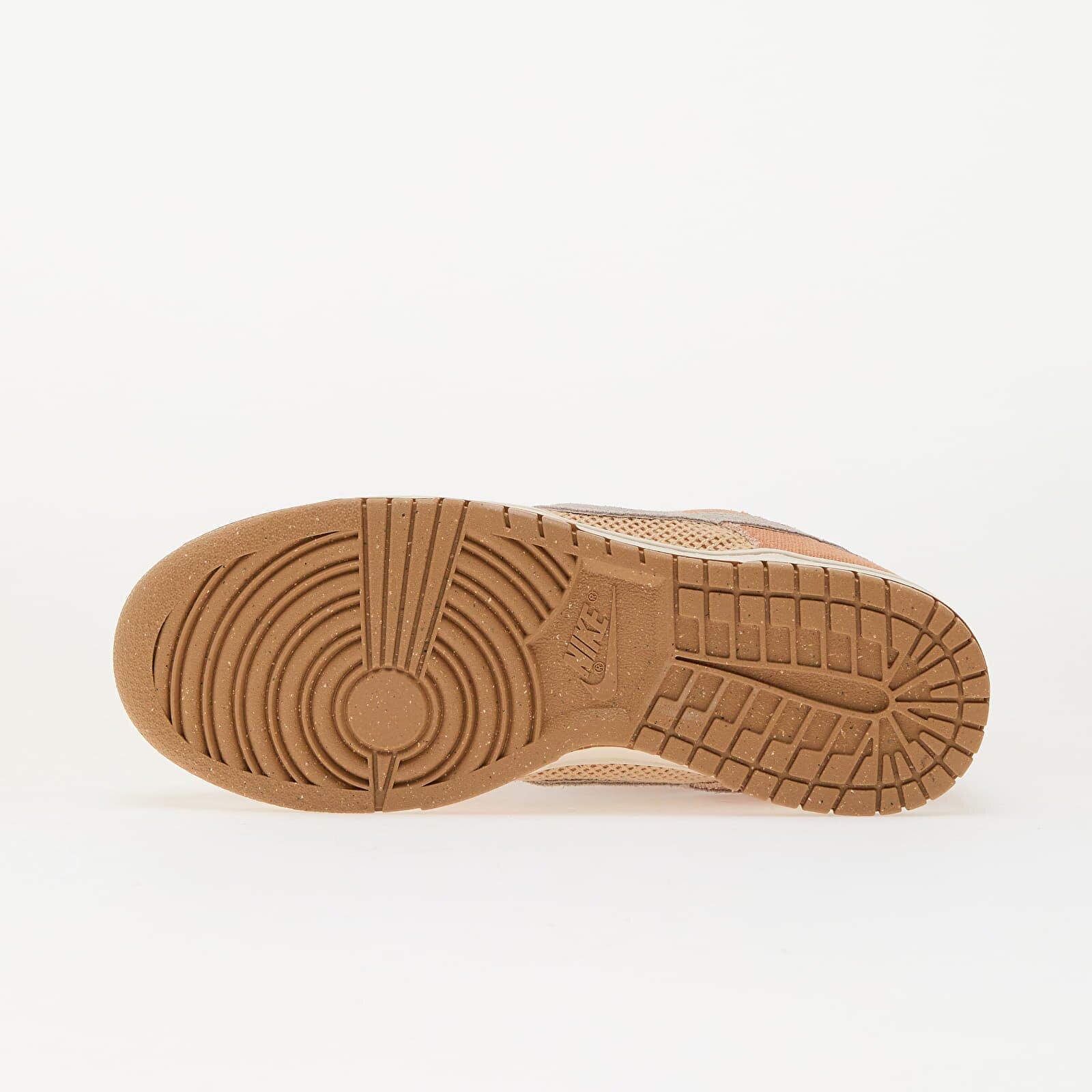 Nike Сникърси W Dunk Low Nn Se Amber Brown/ Pale Ivory-White Onyx