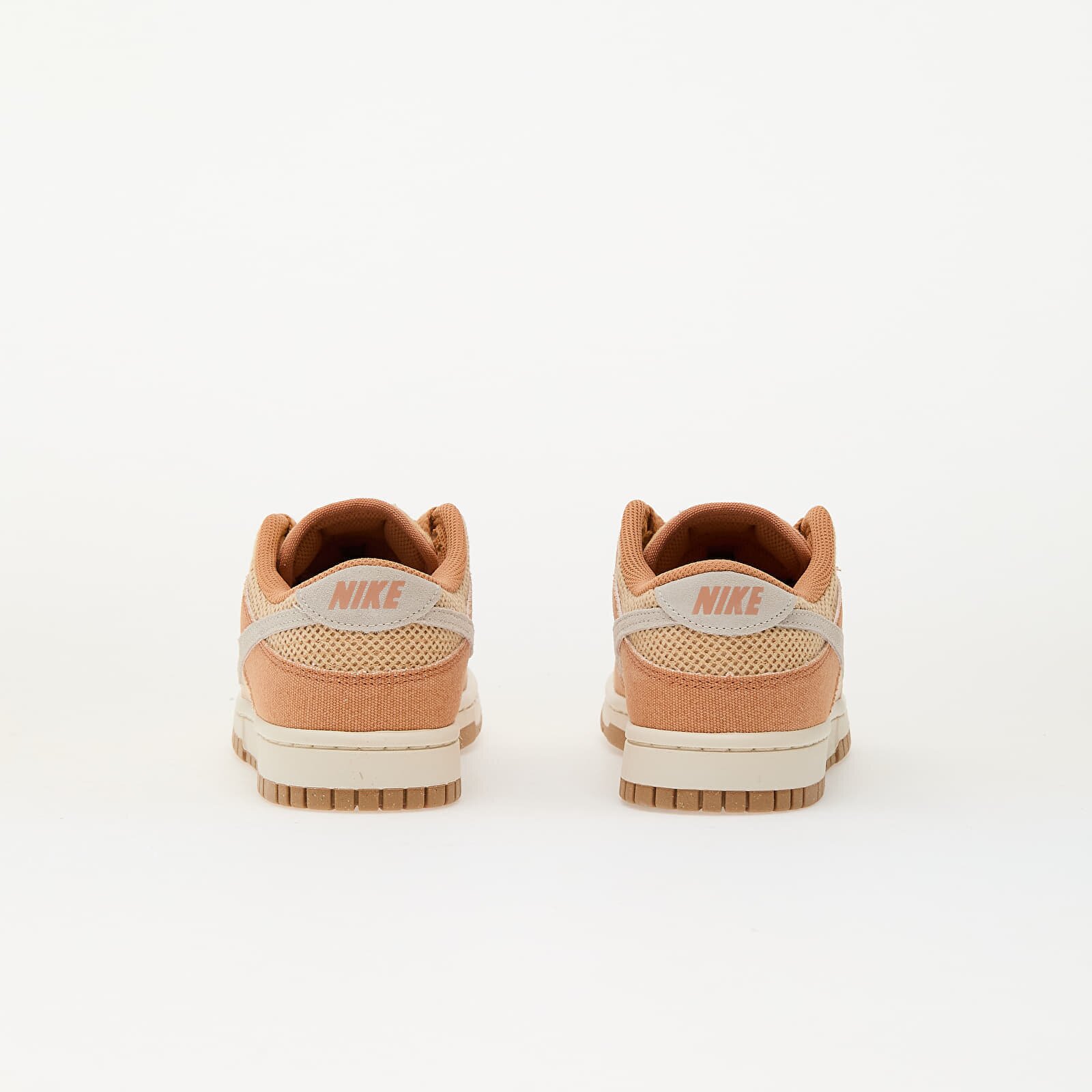 Nike Сникърси W Dunk Low Nn Se Amber Brown/ Pale Ivory-White Onyx