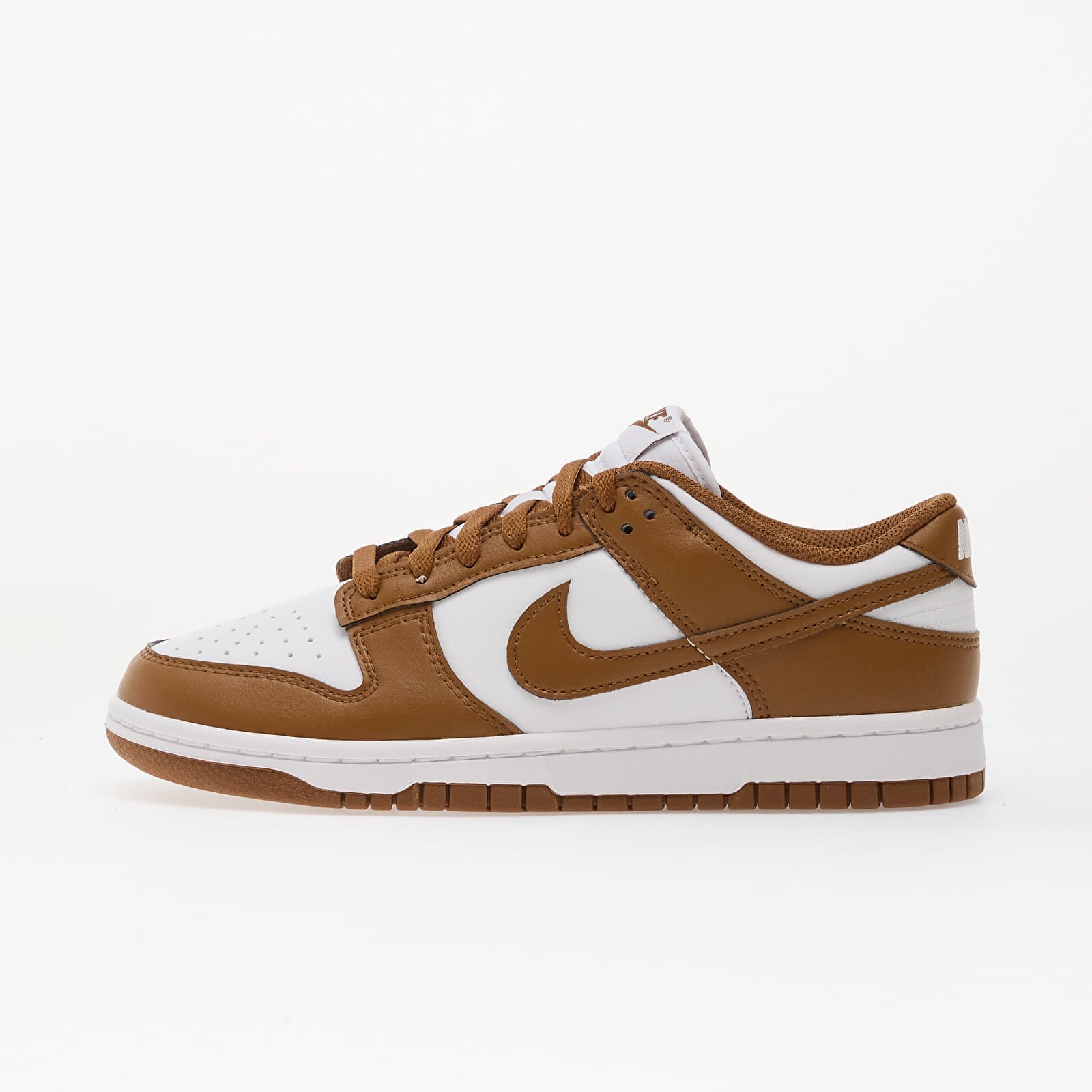 Nike Сникърси W Dunk Low Sail/ Lt British Tan-White