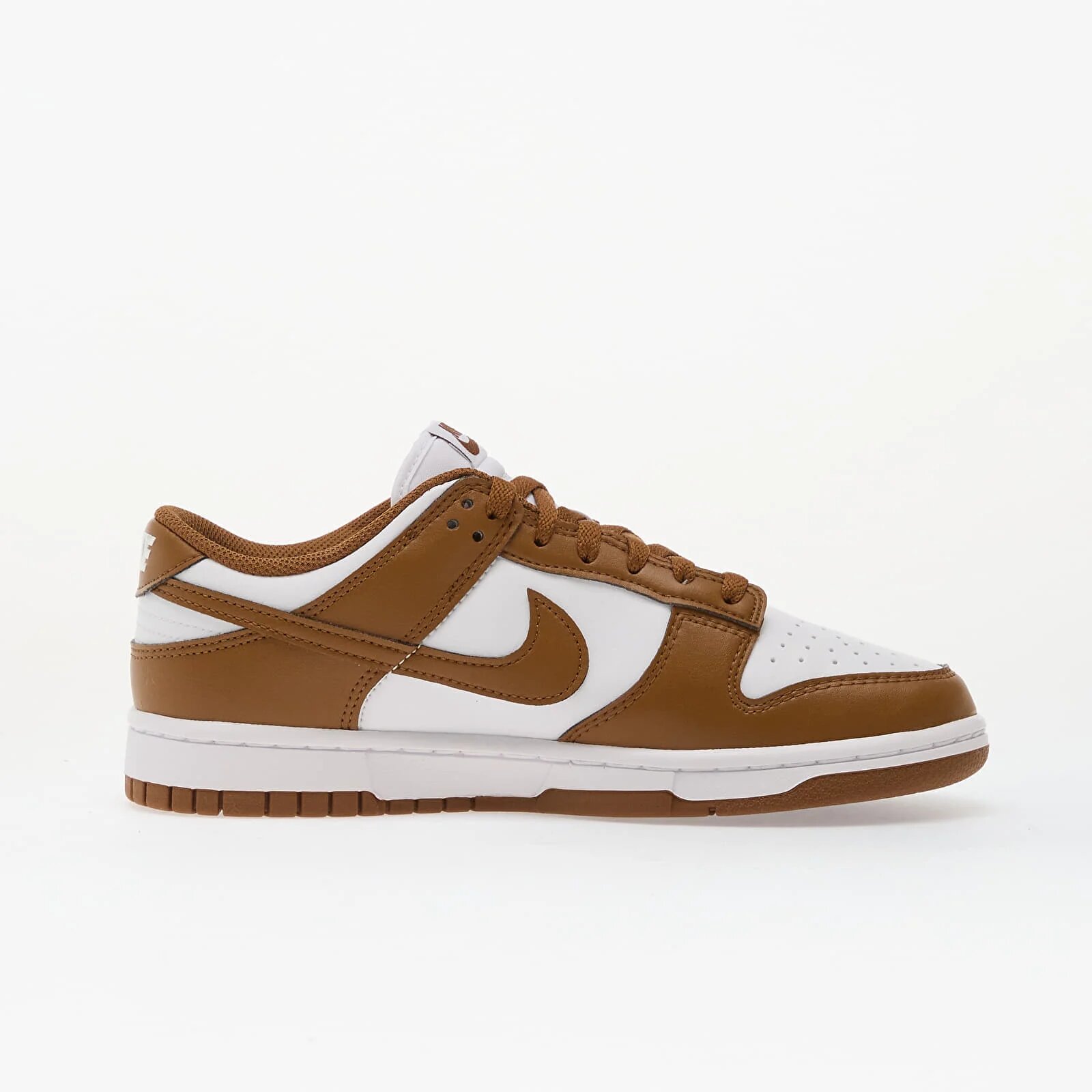 Nike Сникърси W Dunk Low Sail/ Lt British Tan-White