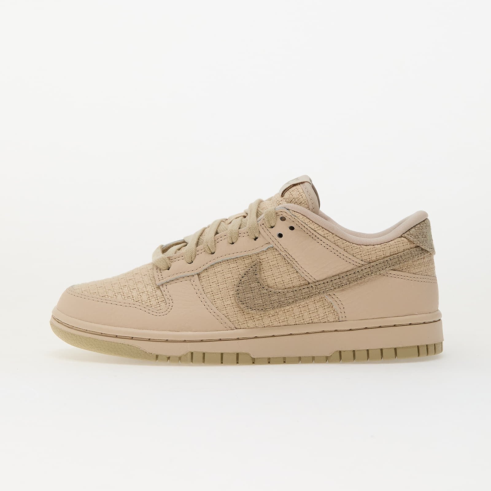Nike Сникърси W Dunk Low Sanddrift/ Desert Khaki