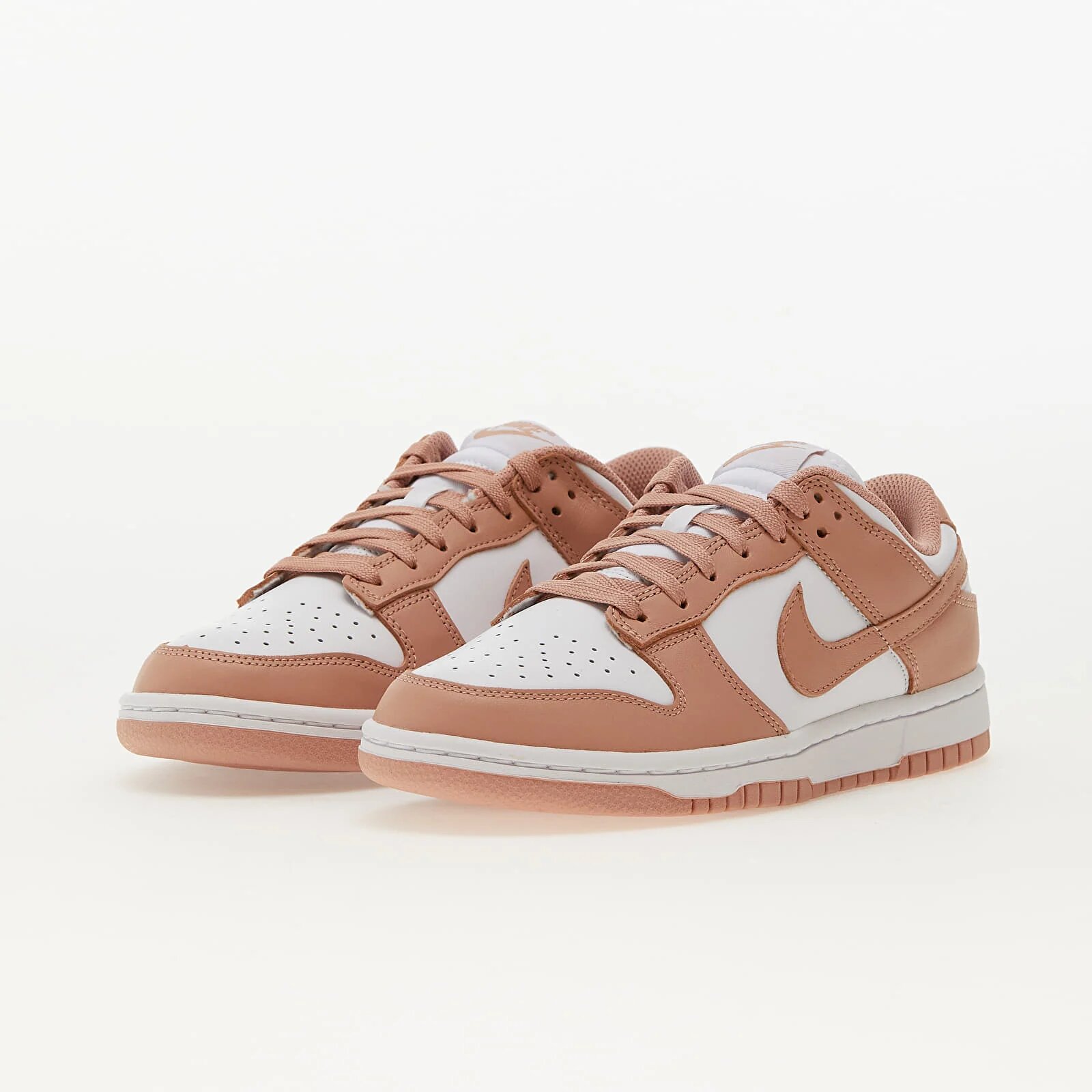 Nike Сникърси W Dunk Low White/ Rose Whisper