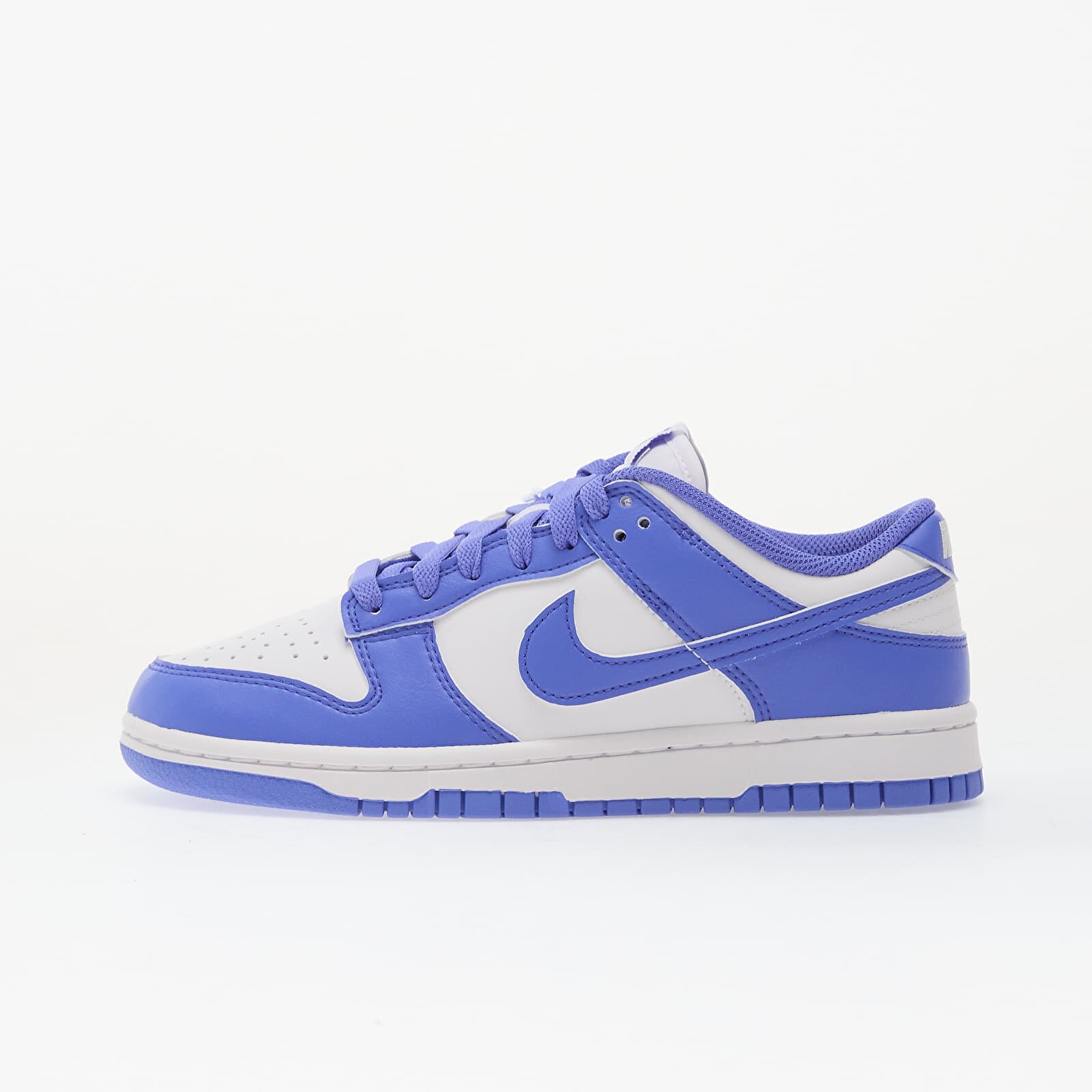 Nike Сникърси W Dunk Low White/ Sapphire-White