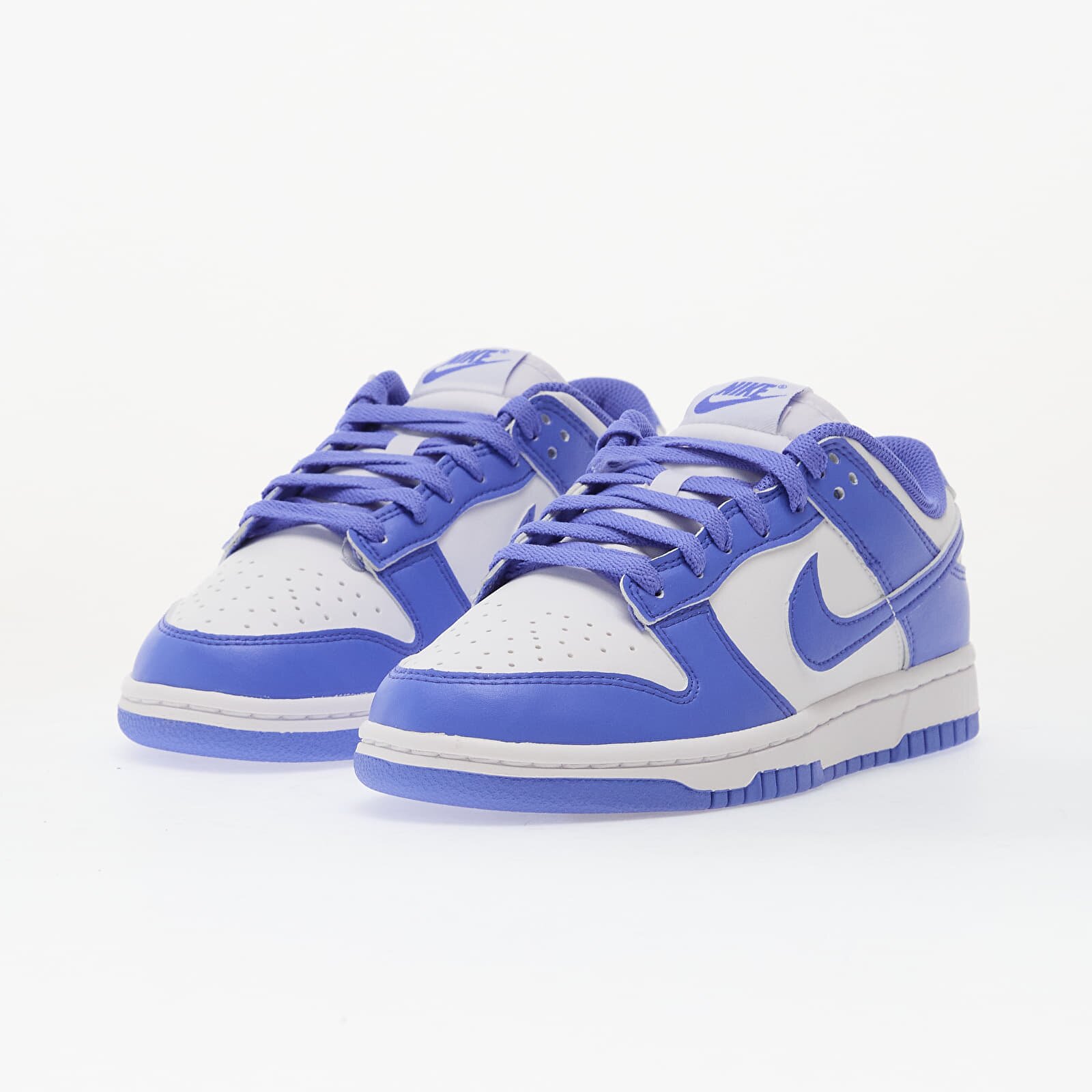 Nike Сникърси W Dunk Low White/ Sapphire-White