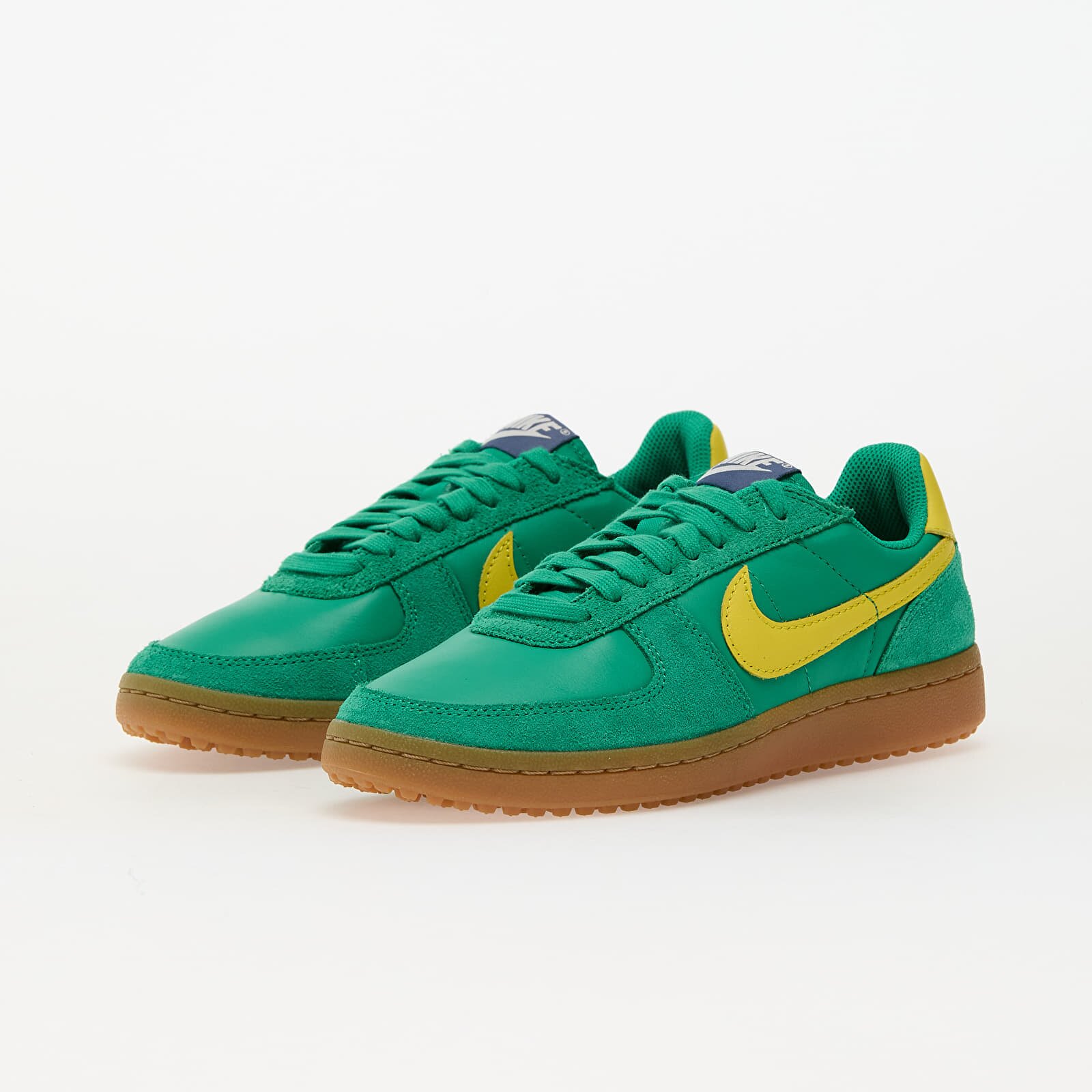 Nike Сникърси W Field General Stadium Green/ Lightening-Sail