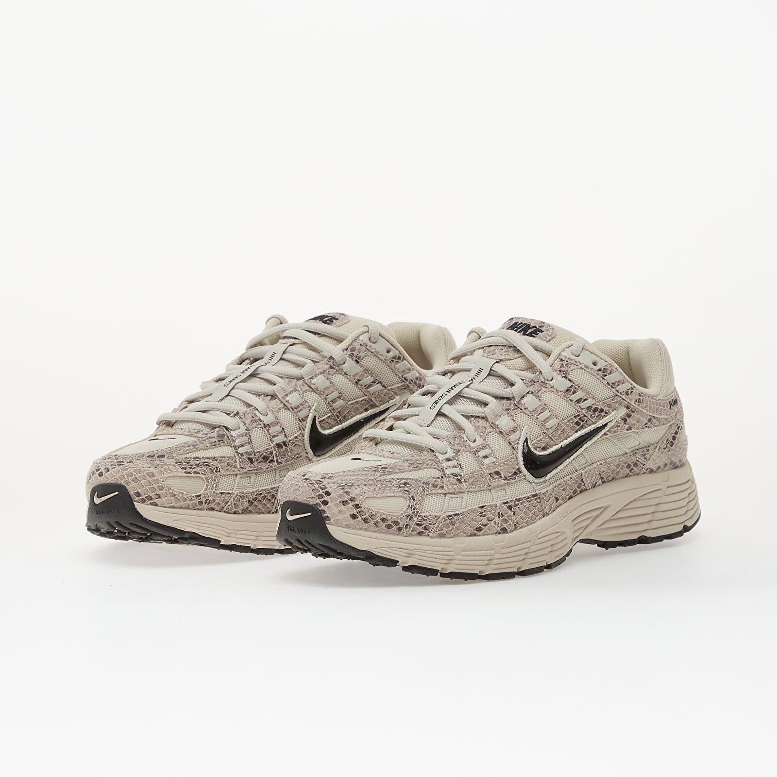 Nike Сникърси W P-6000 Se Light Bone/ Light Bone-Black