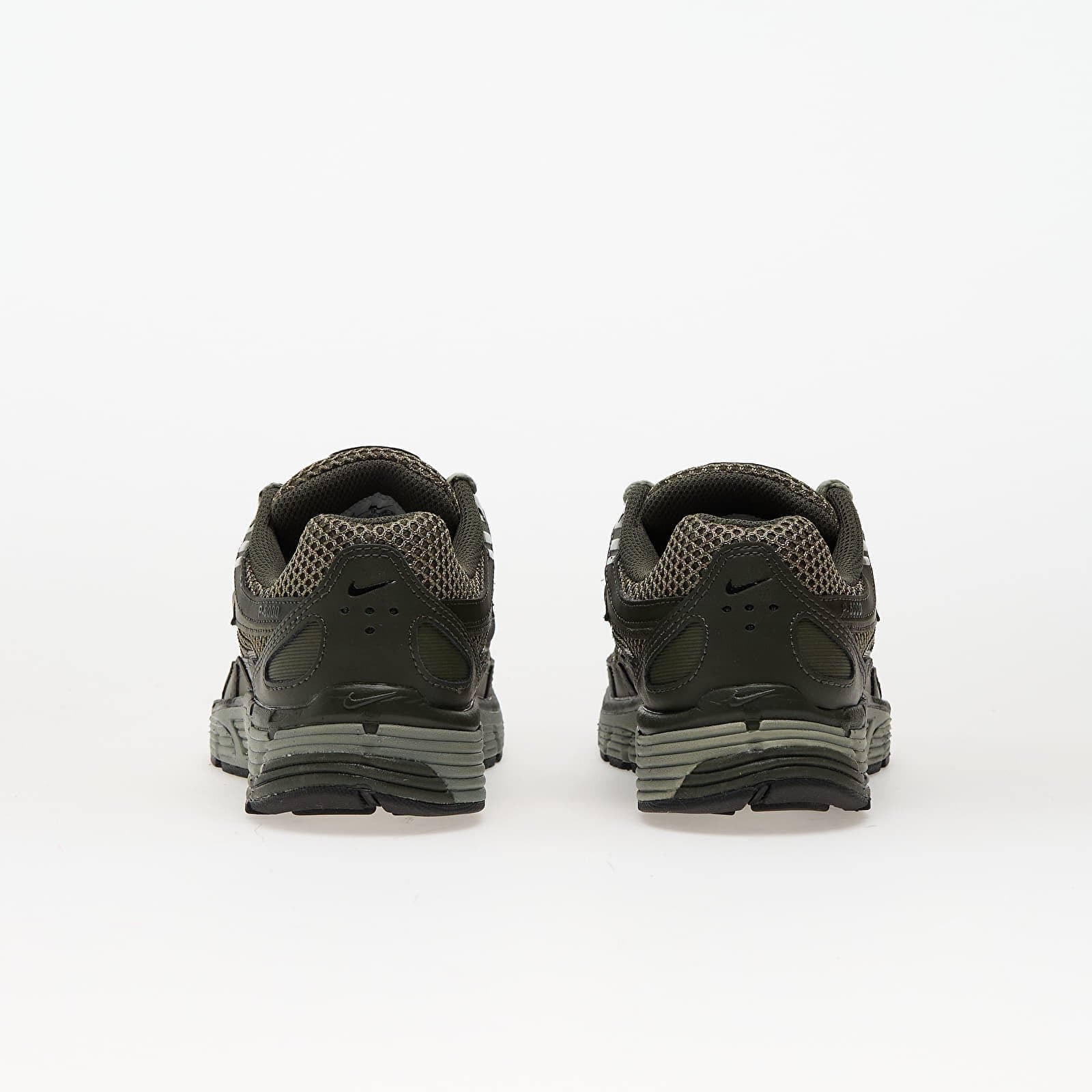 Nike Сникърси W P-6000 Se Sequoia/ Black-Cargo Khaki-Lt Army