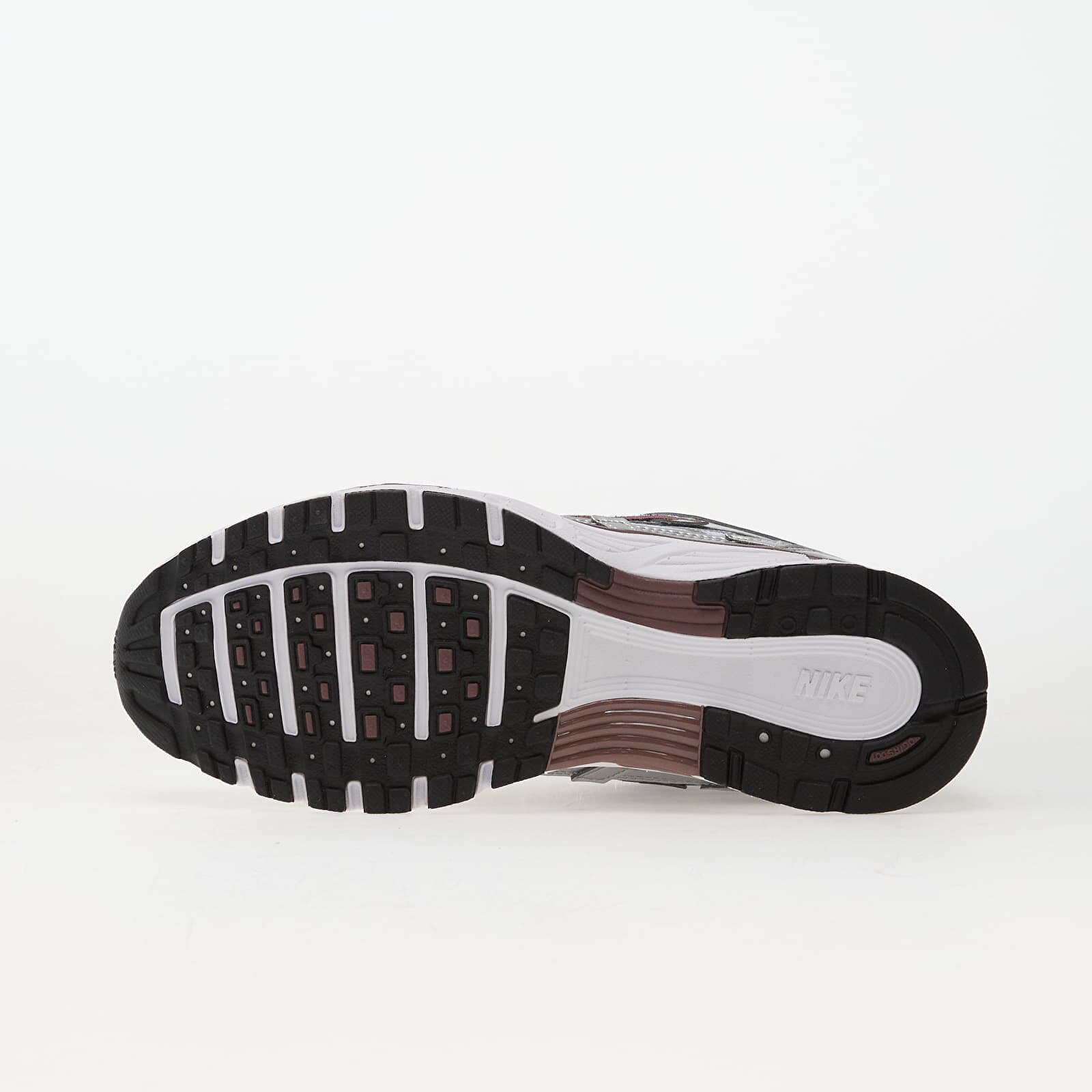Nike Сникърси W P-6000 White/ Tattoo-Metallic Silver-Black